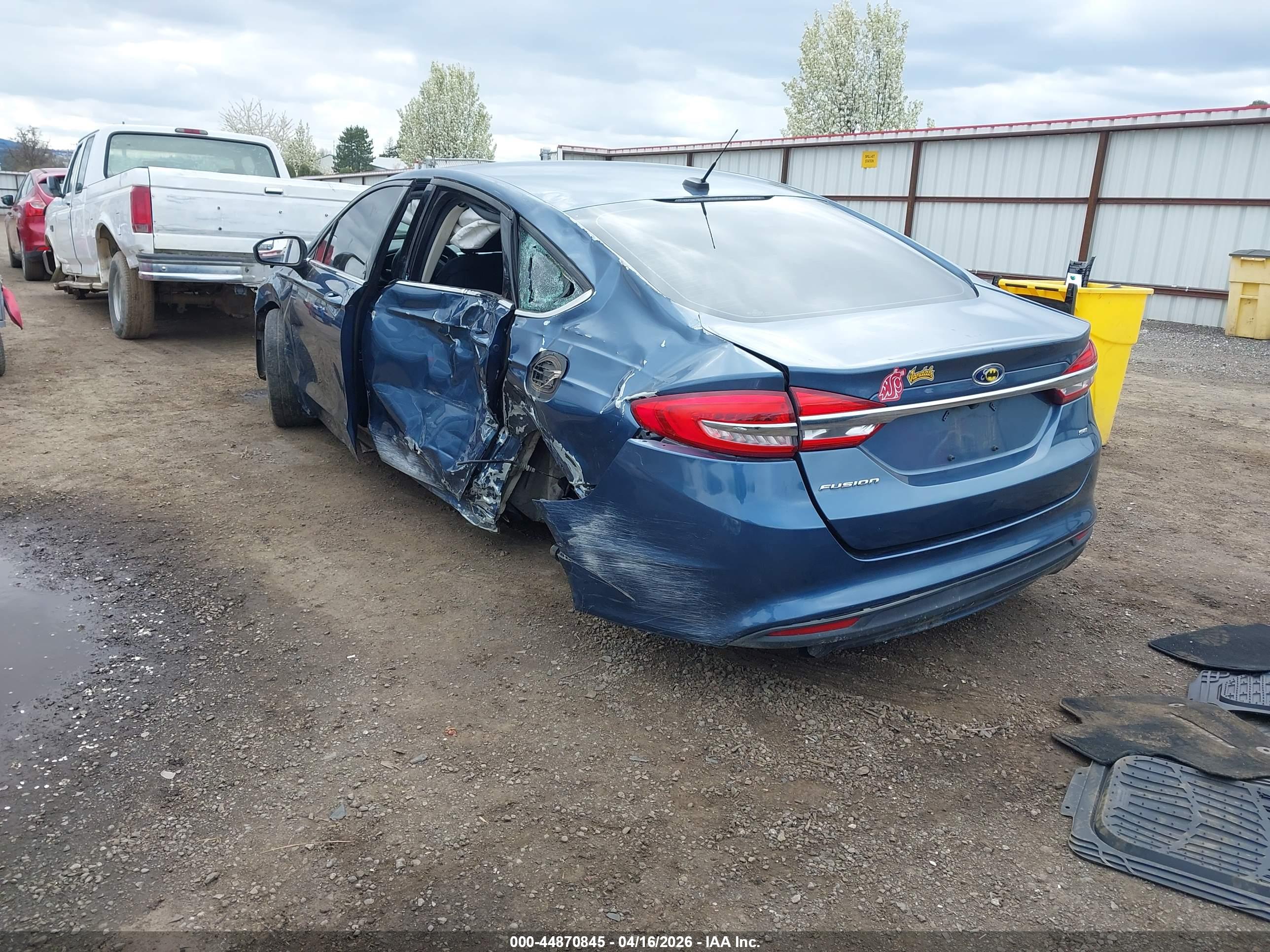 FORD FUSION image 3