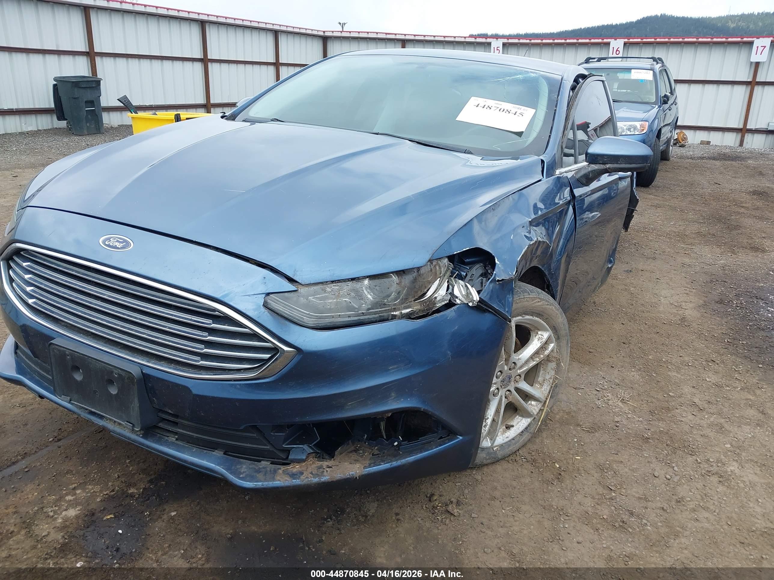 FORD FUSION image 6