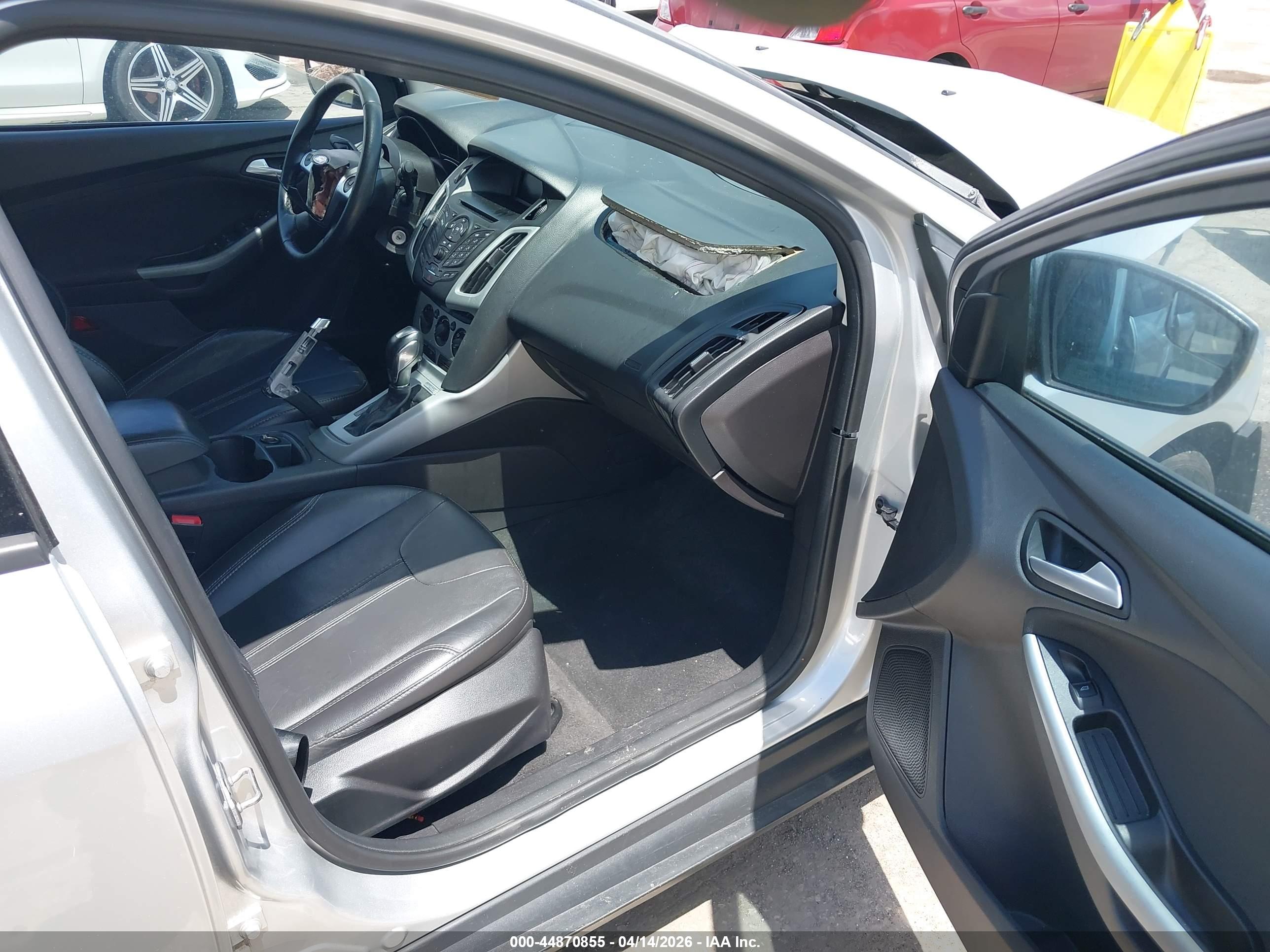 FORD FOCUS image 5