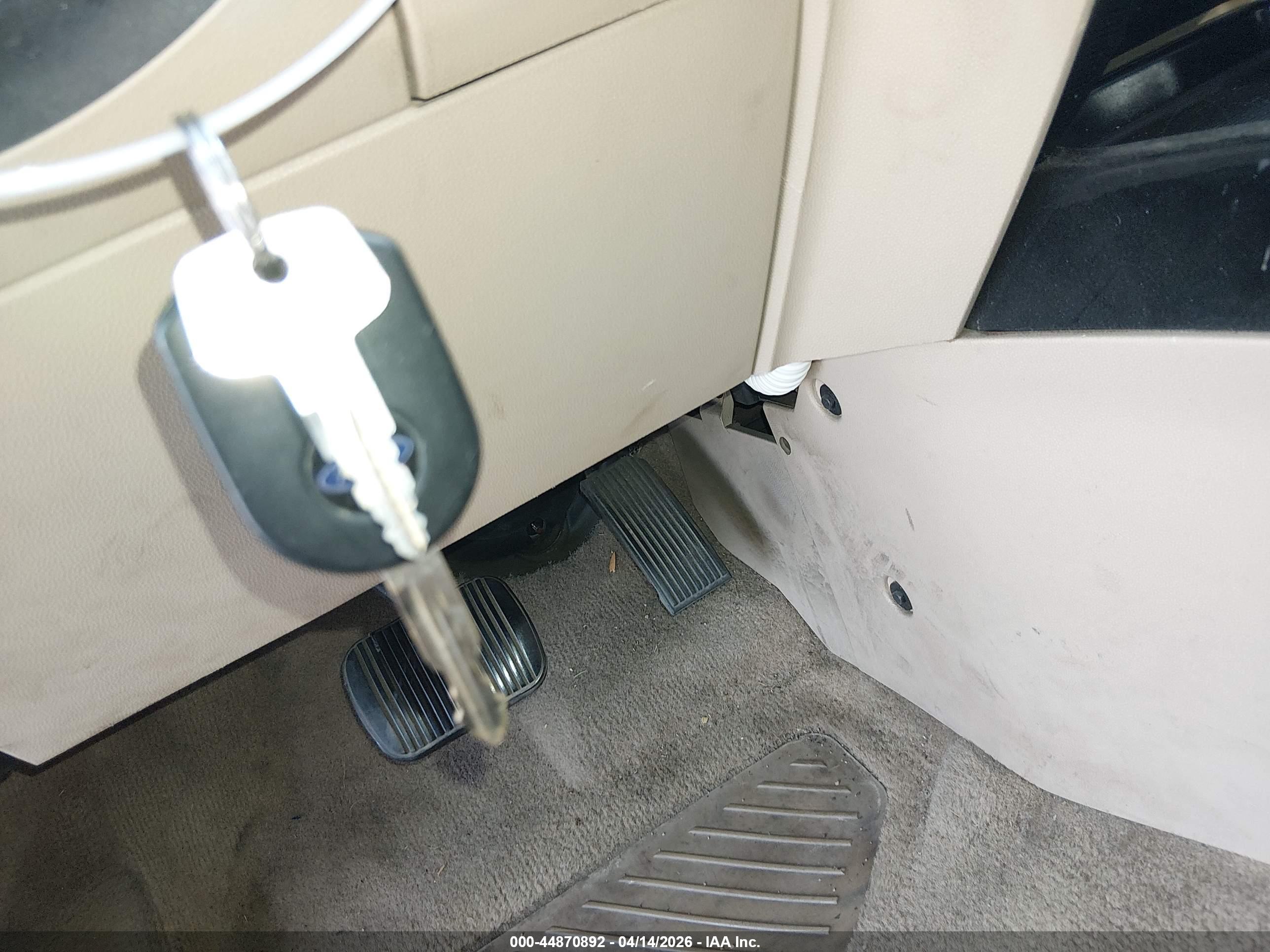 FORD ESCAPE image 11