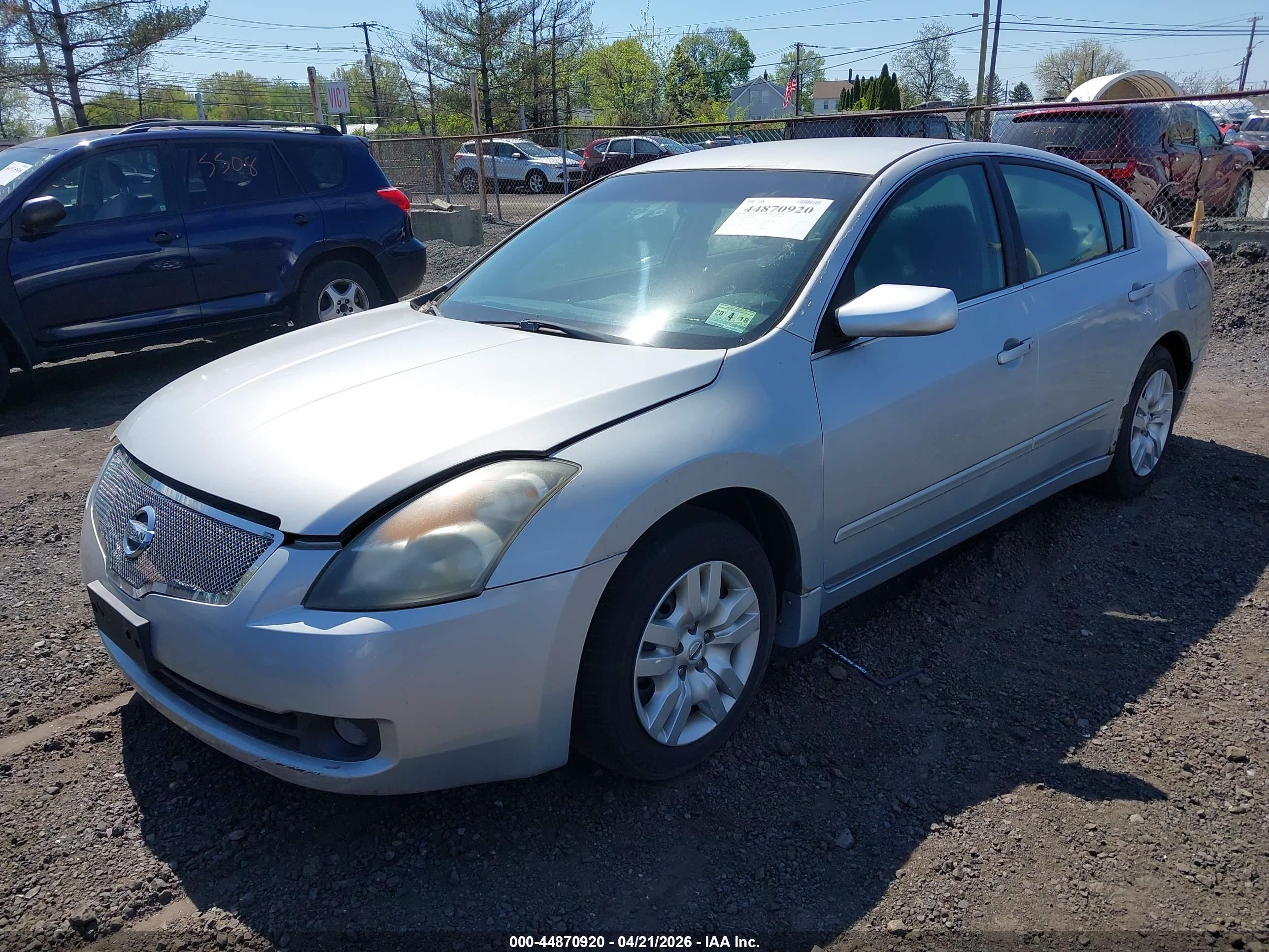 NISSAN ALTIMA image 2