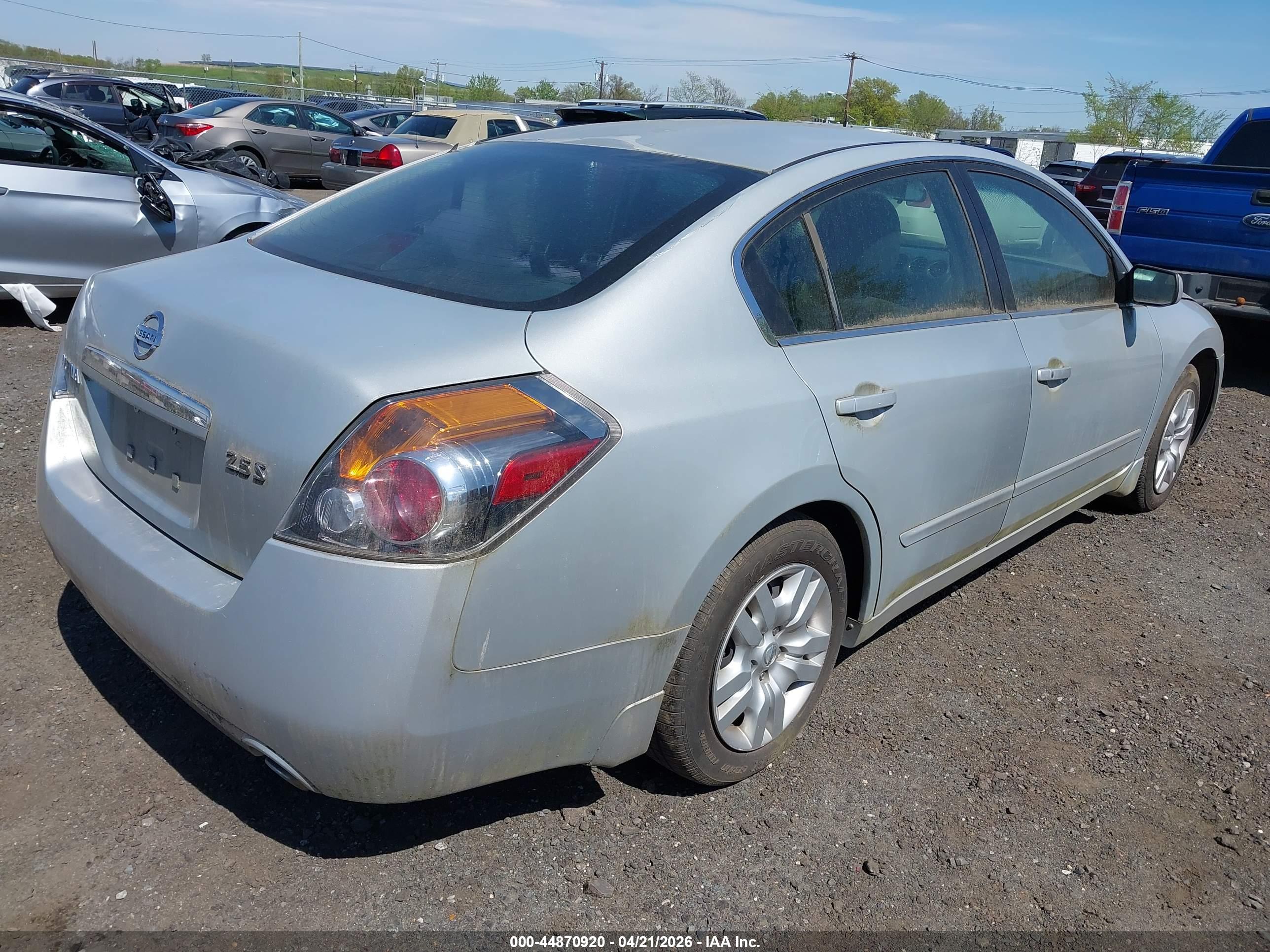 NISSAN ALTIMA image 4