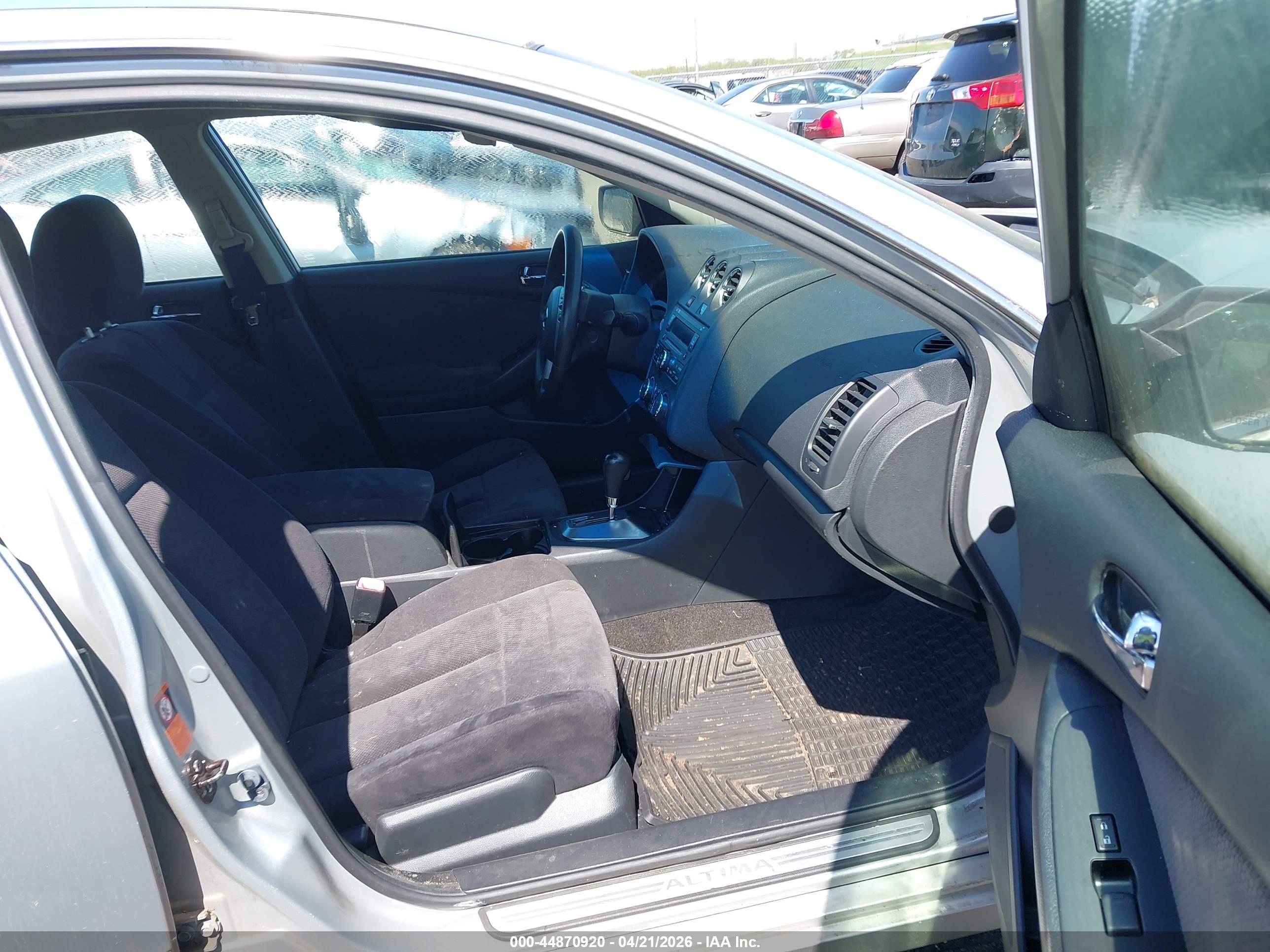 NISSAN ALTIMA image 5