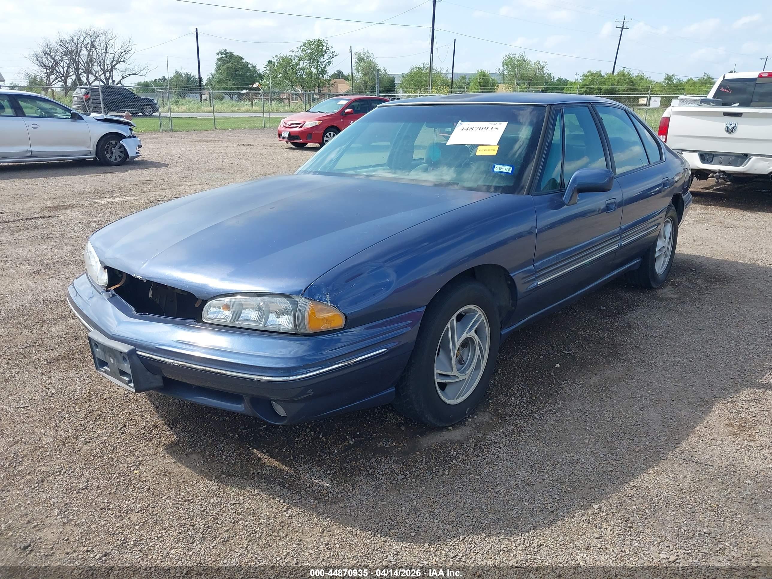 PONTIAC BONNEVILLE image 2