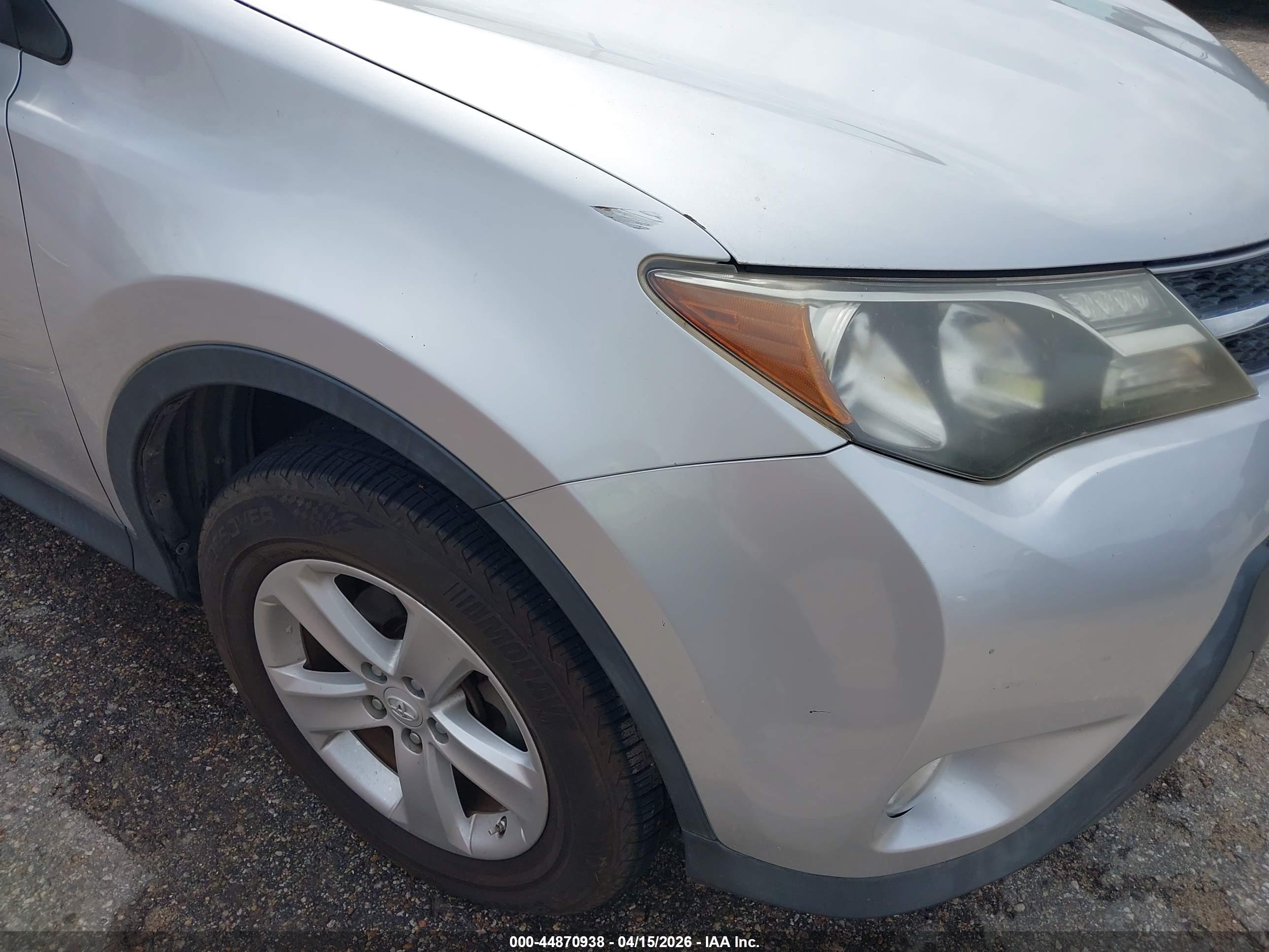TOYOTA RAV4 image 6