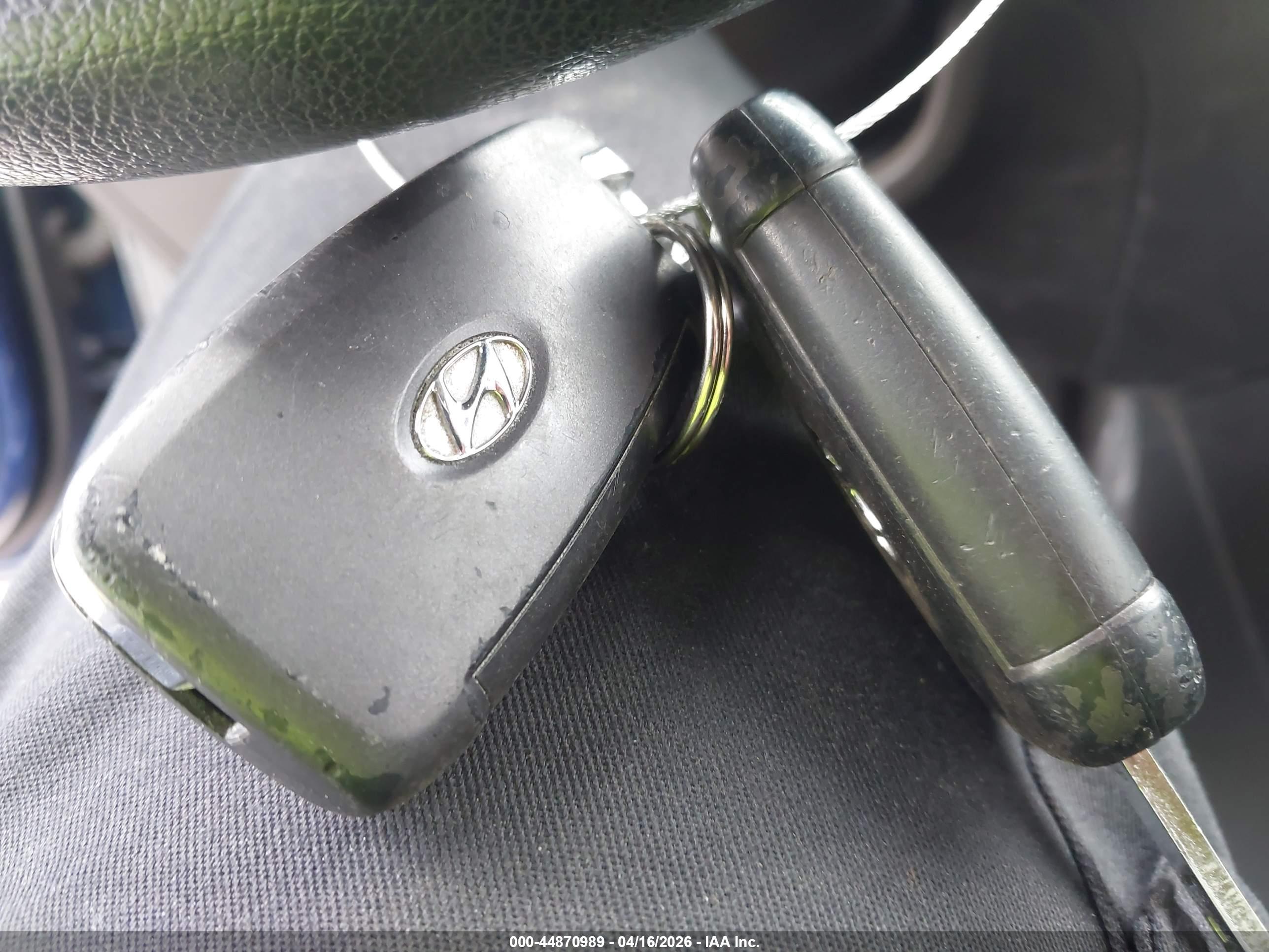 HYUNDAI ACCENT image 11
