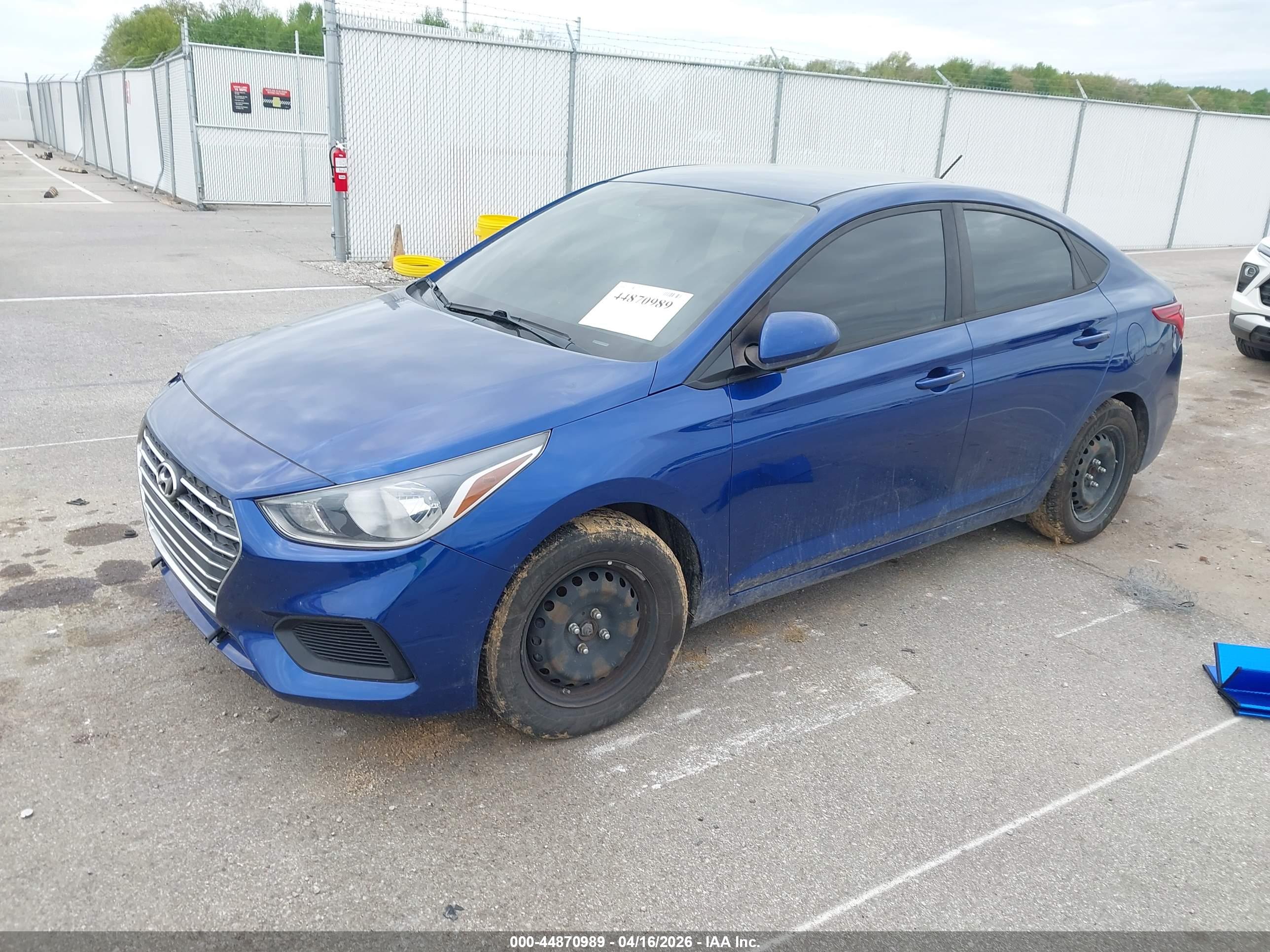 HYUNDAI ACCENT image 2