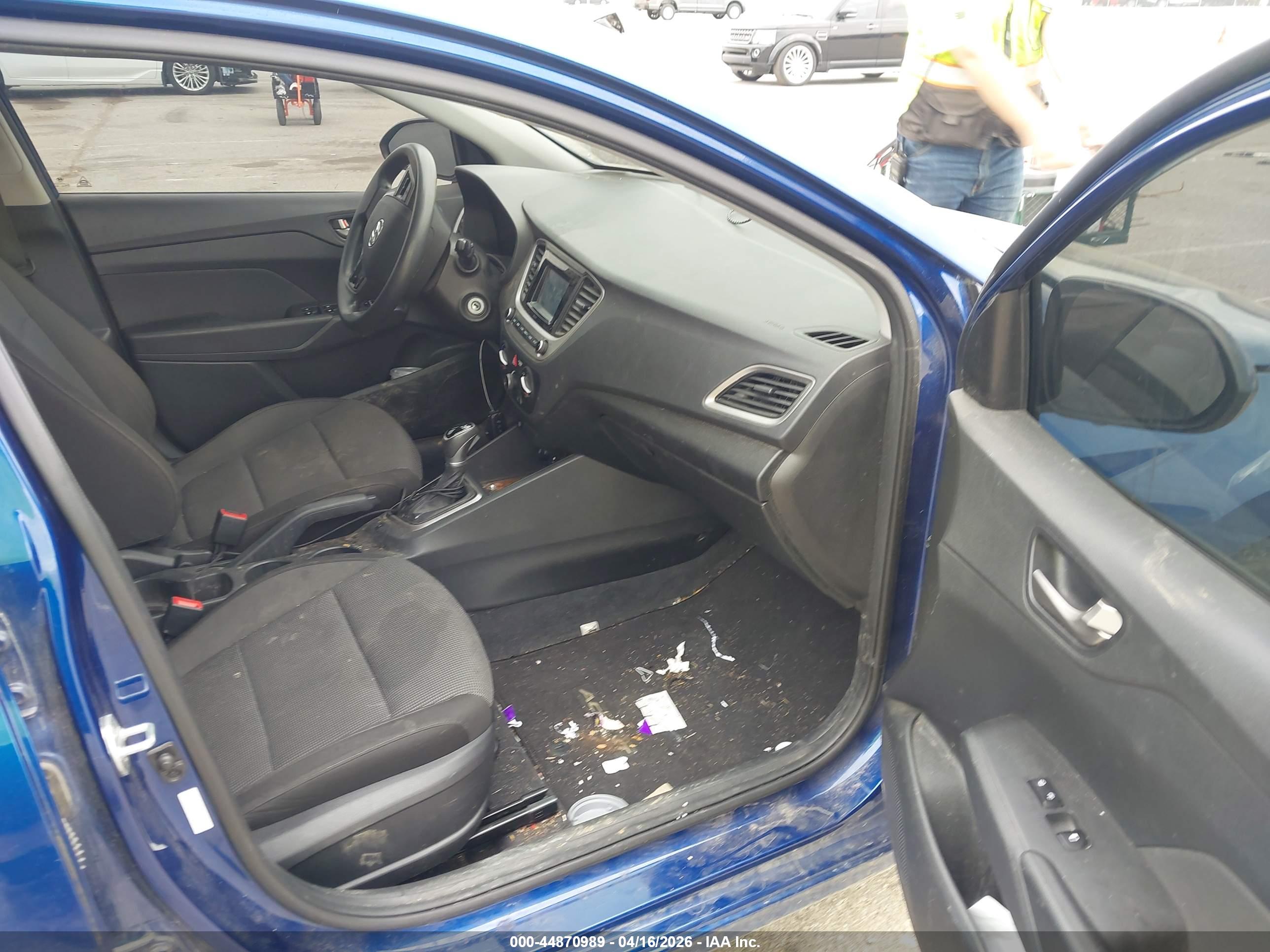 HYUNDAI ACCENT image 5
