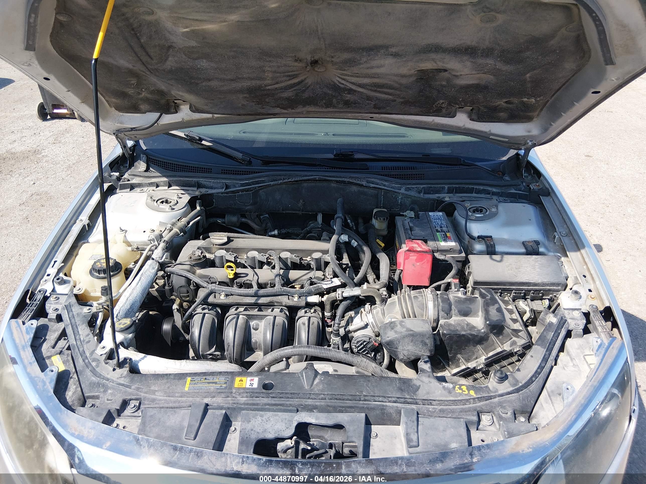 FORD FUSION image 10