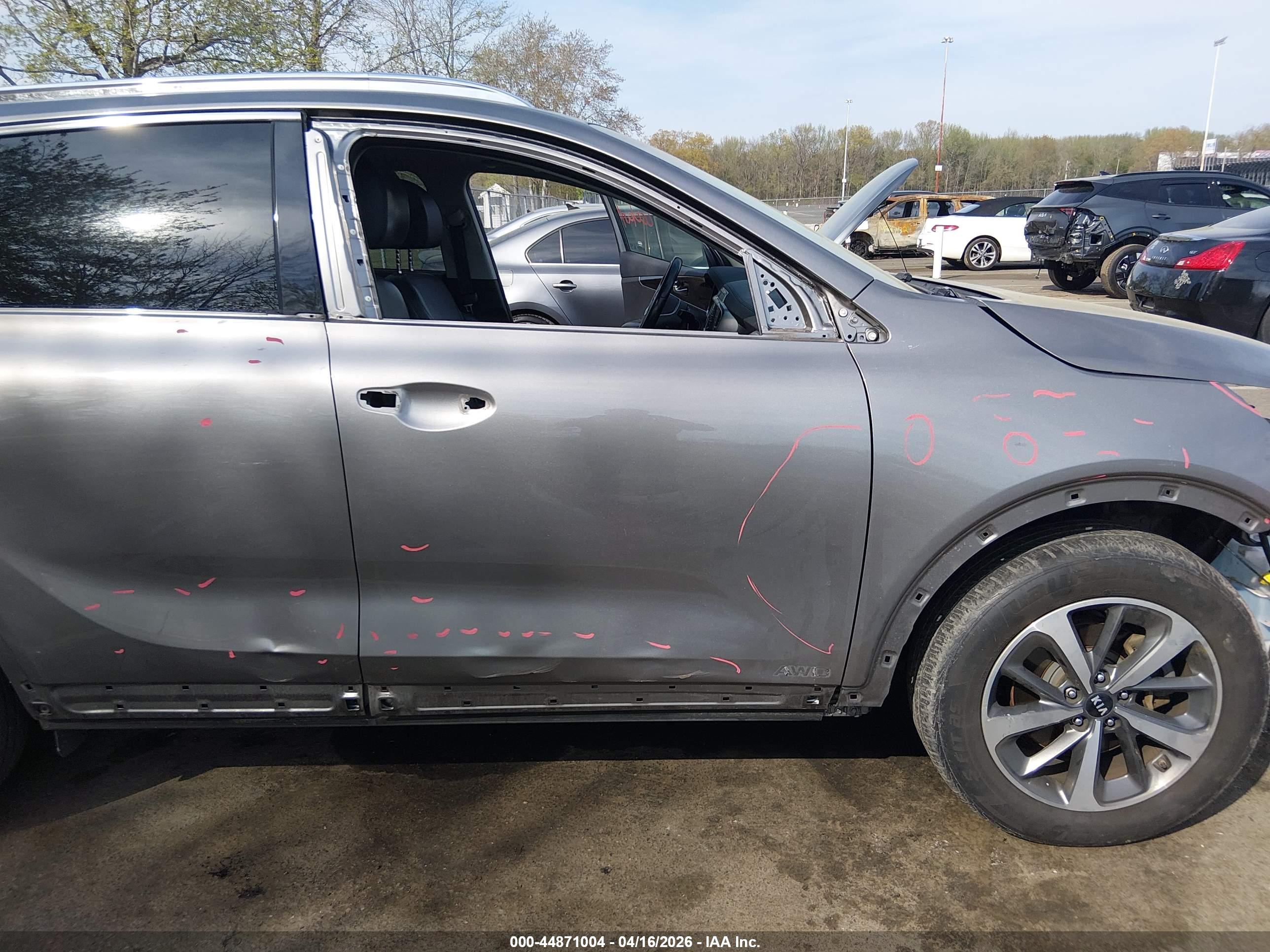 KIA SORENTO image 6