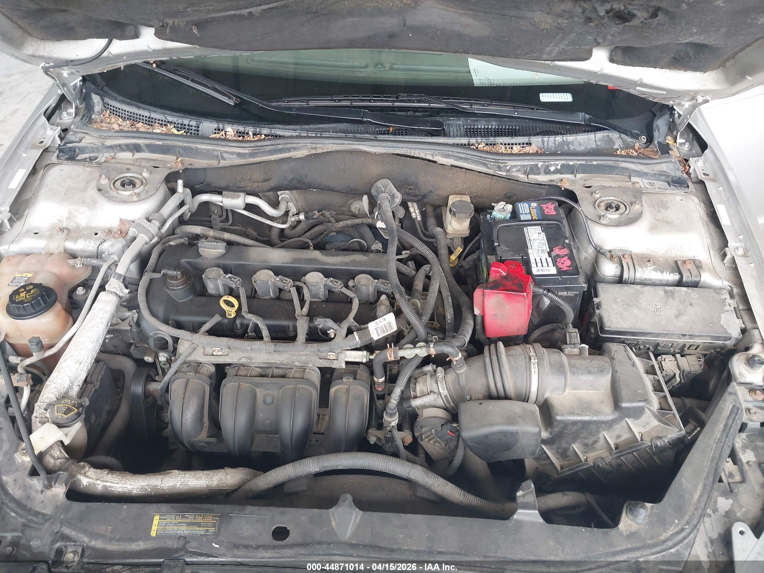 FORD FUSION image 10