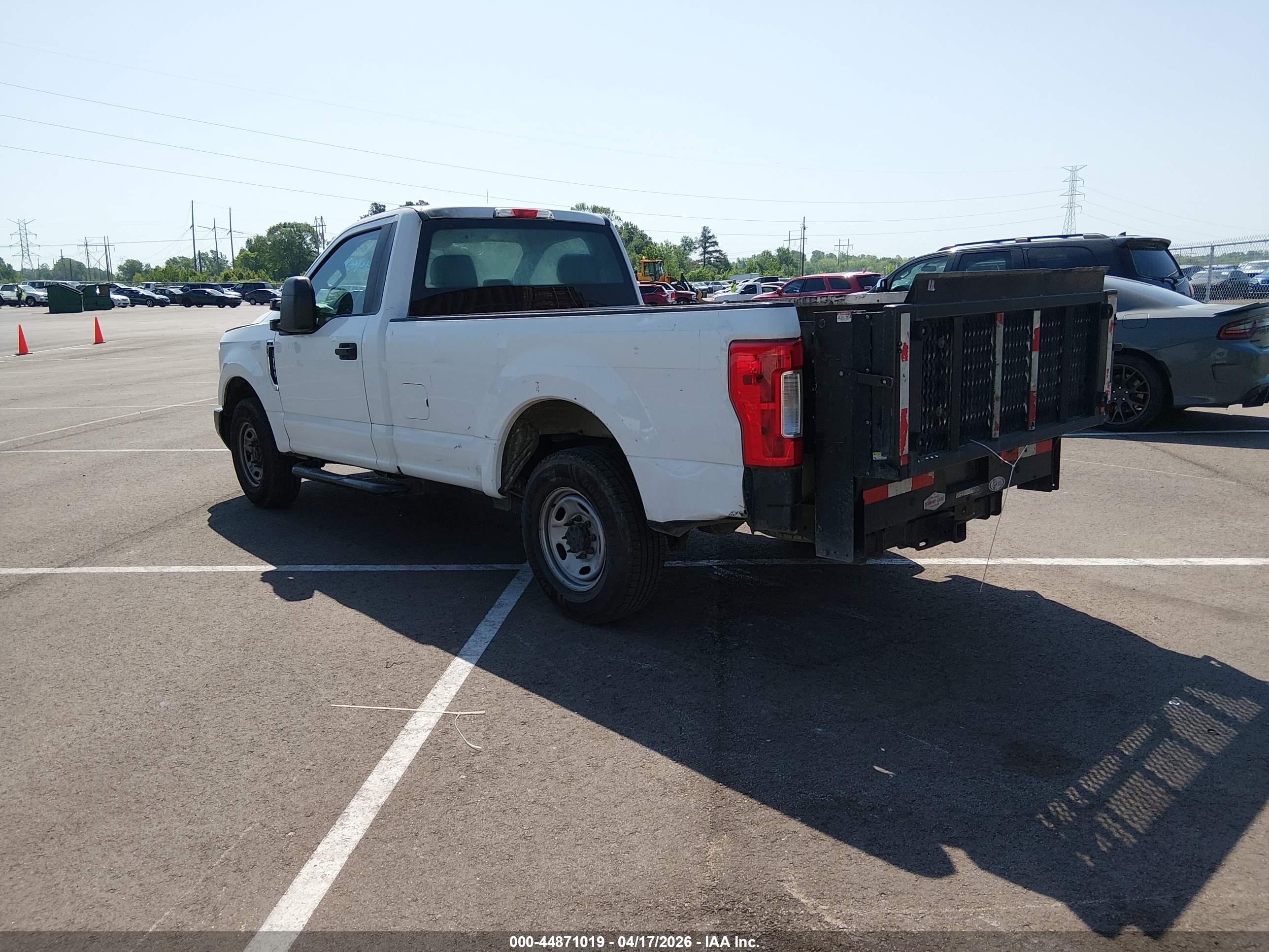 FORD F-250 image 3