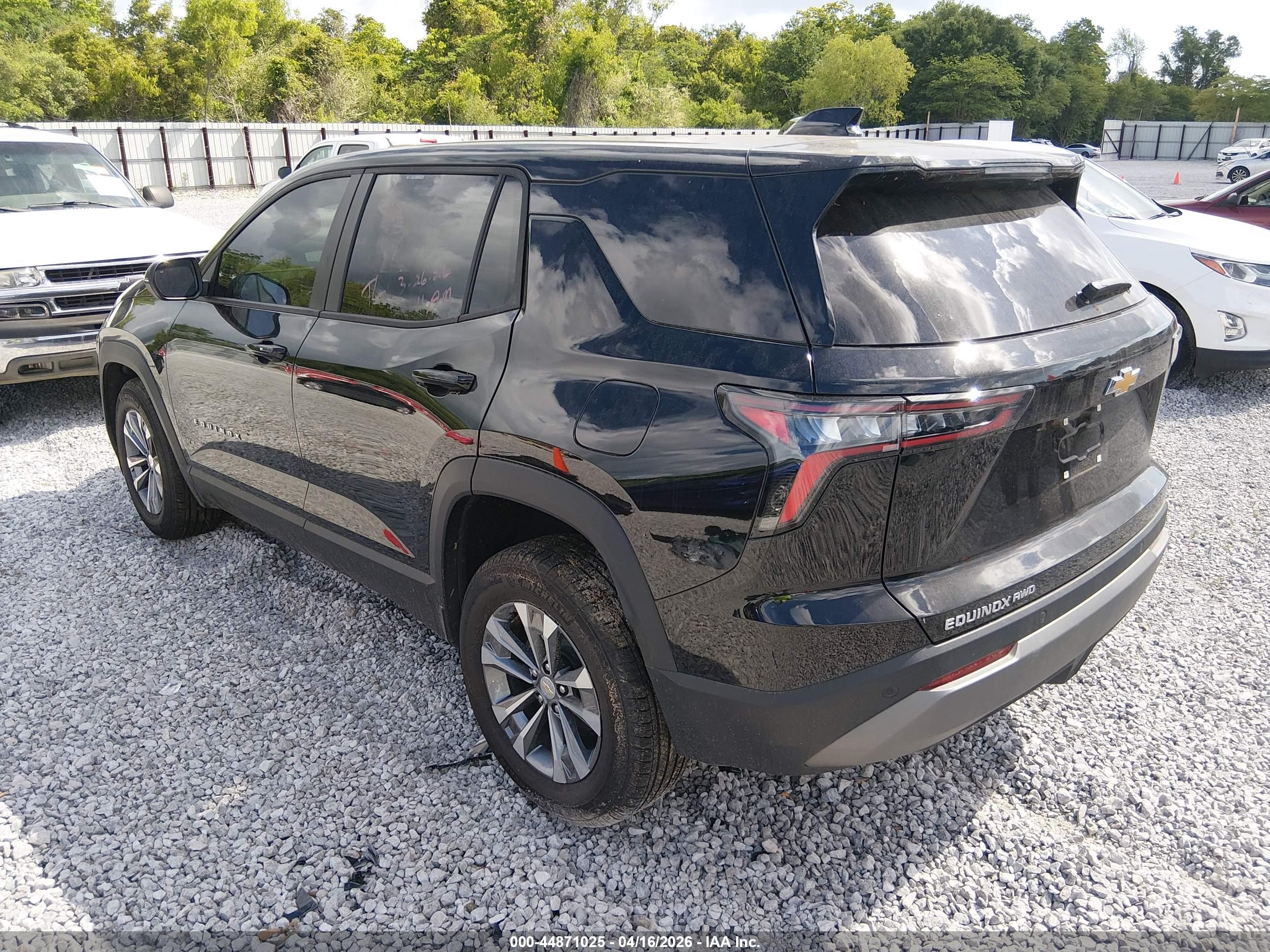CHEVROLET EQUINOX image 3