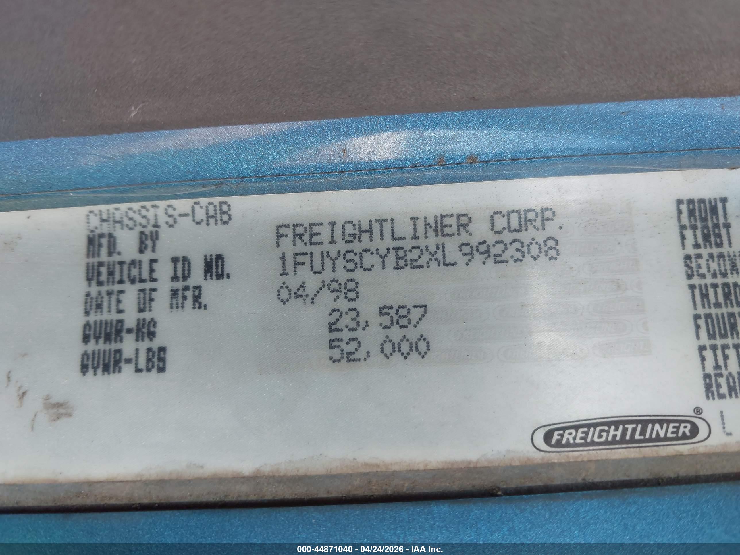 FREIGHTLINER CONVENTIONAL image 9