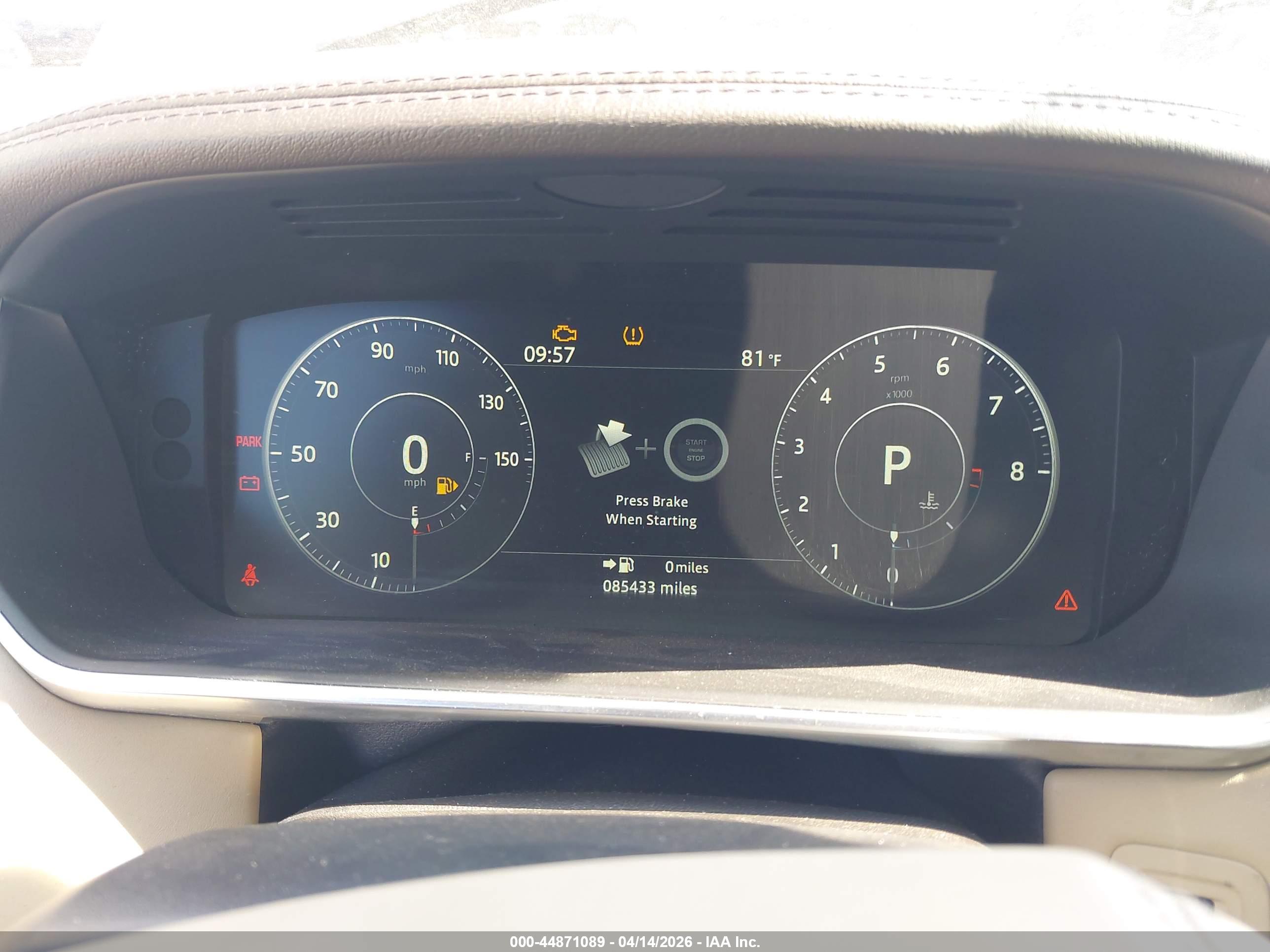 LAND ROVER image 7