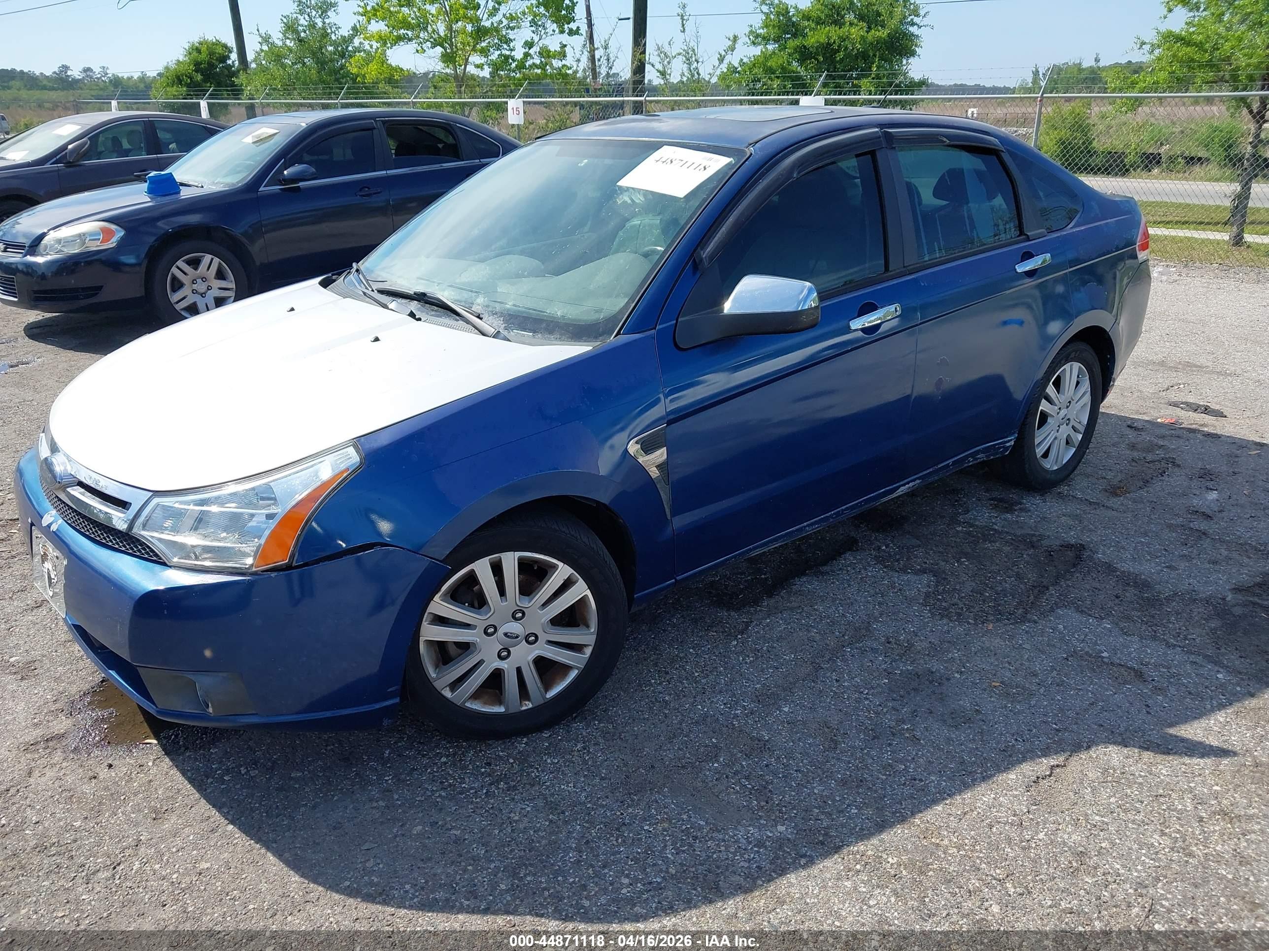 FORD FOCUS image 2
