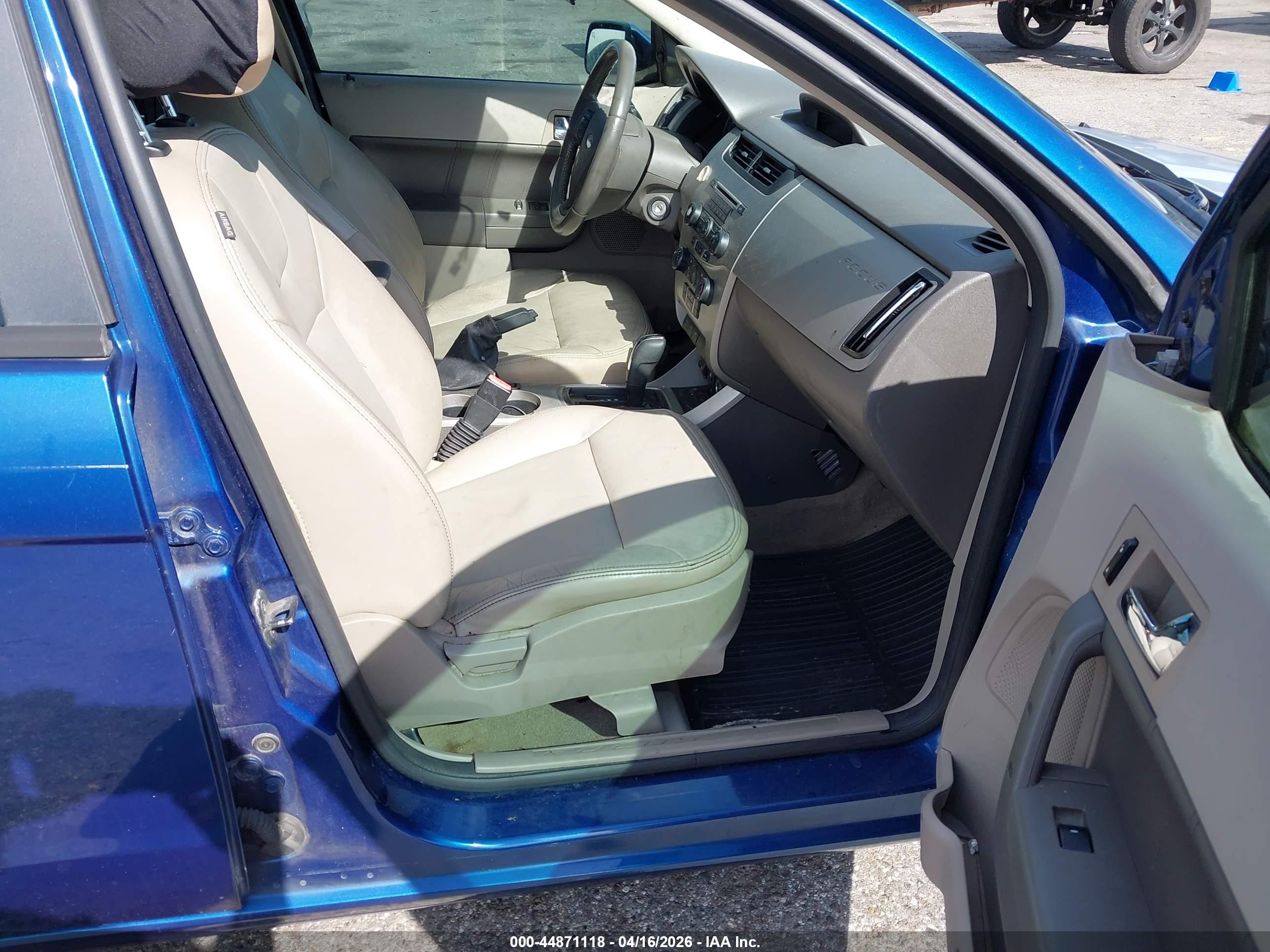 FORD FOCUS image 5