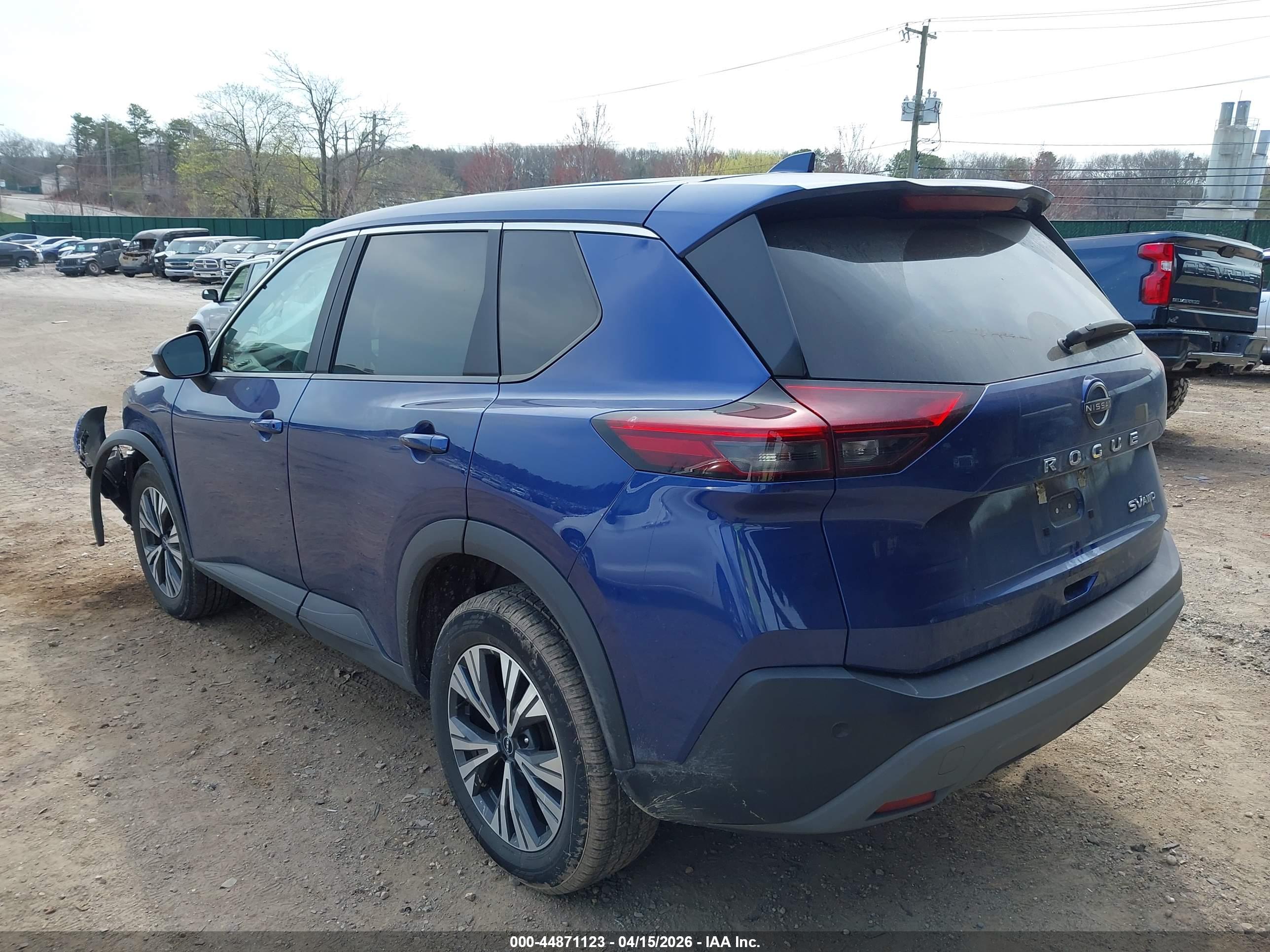 NISSAN ROGUE image 3