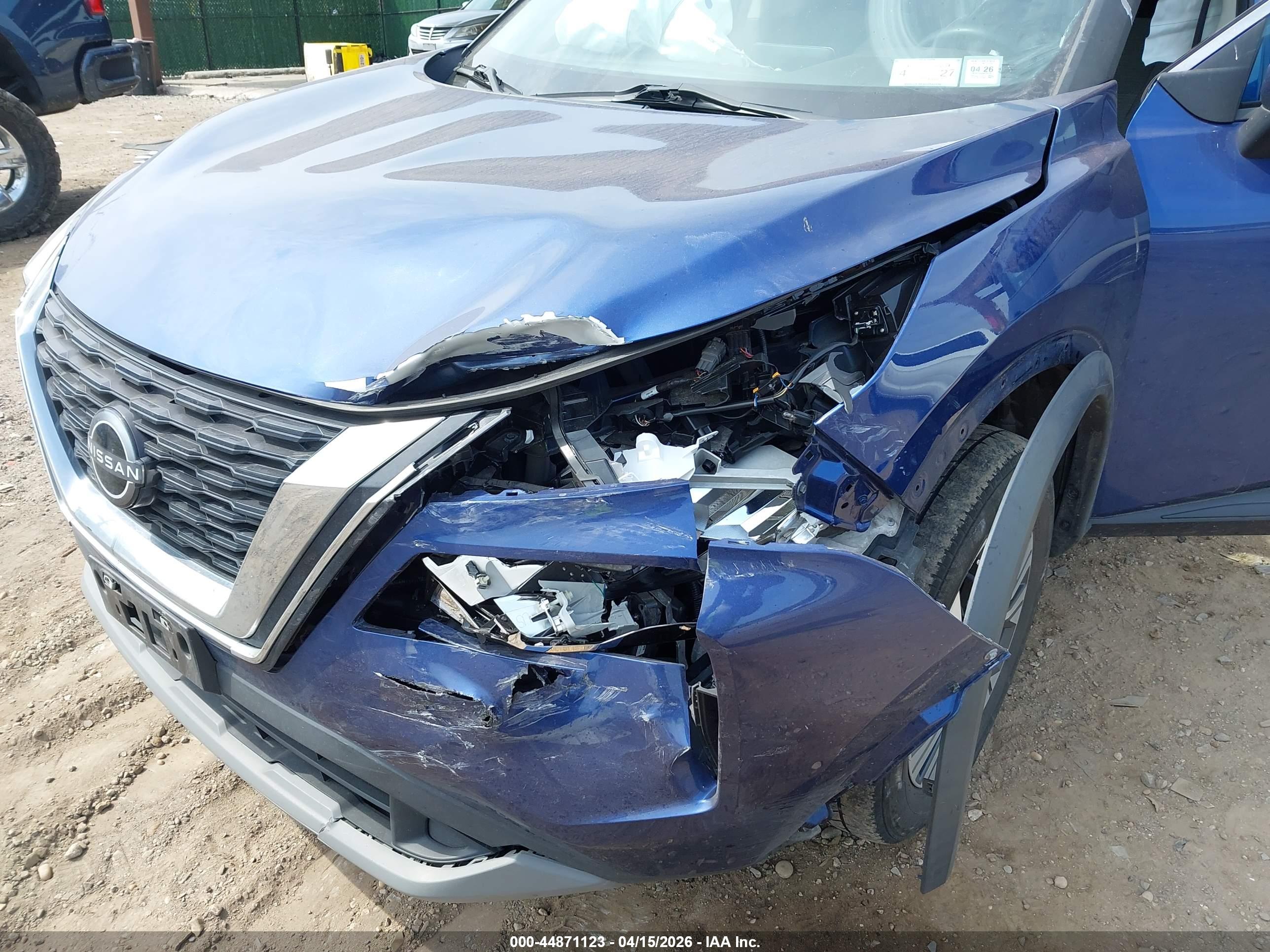 NISSAN ROGUE image 6