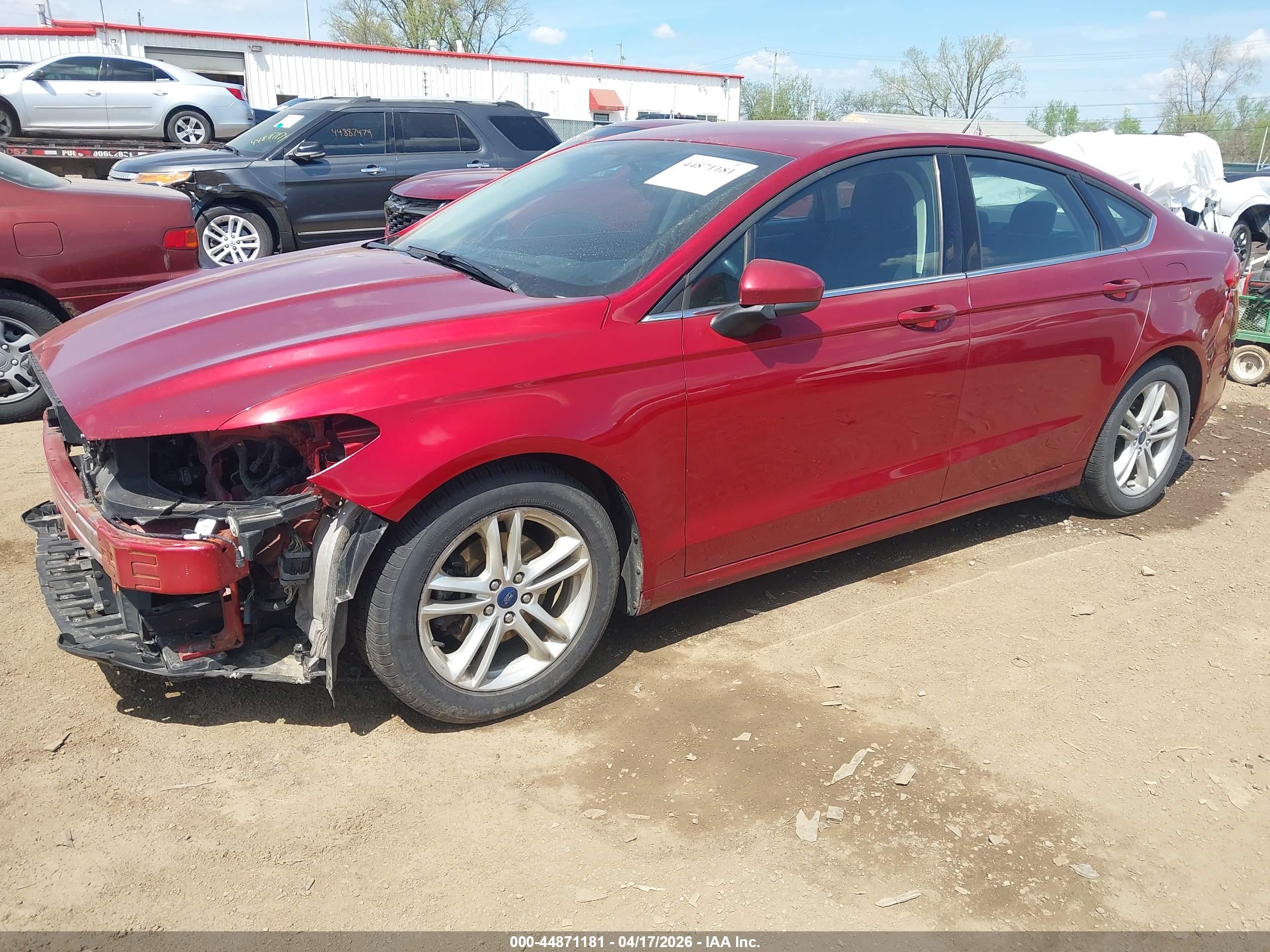 FORD FUSION image 2