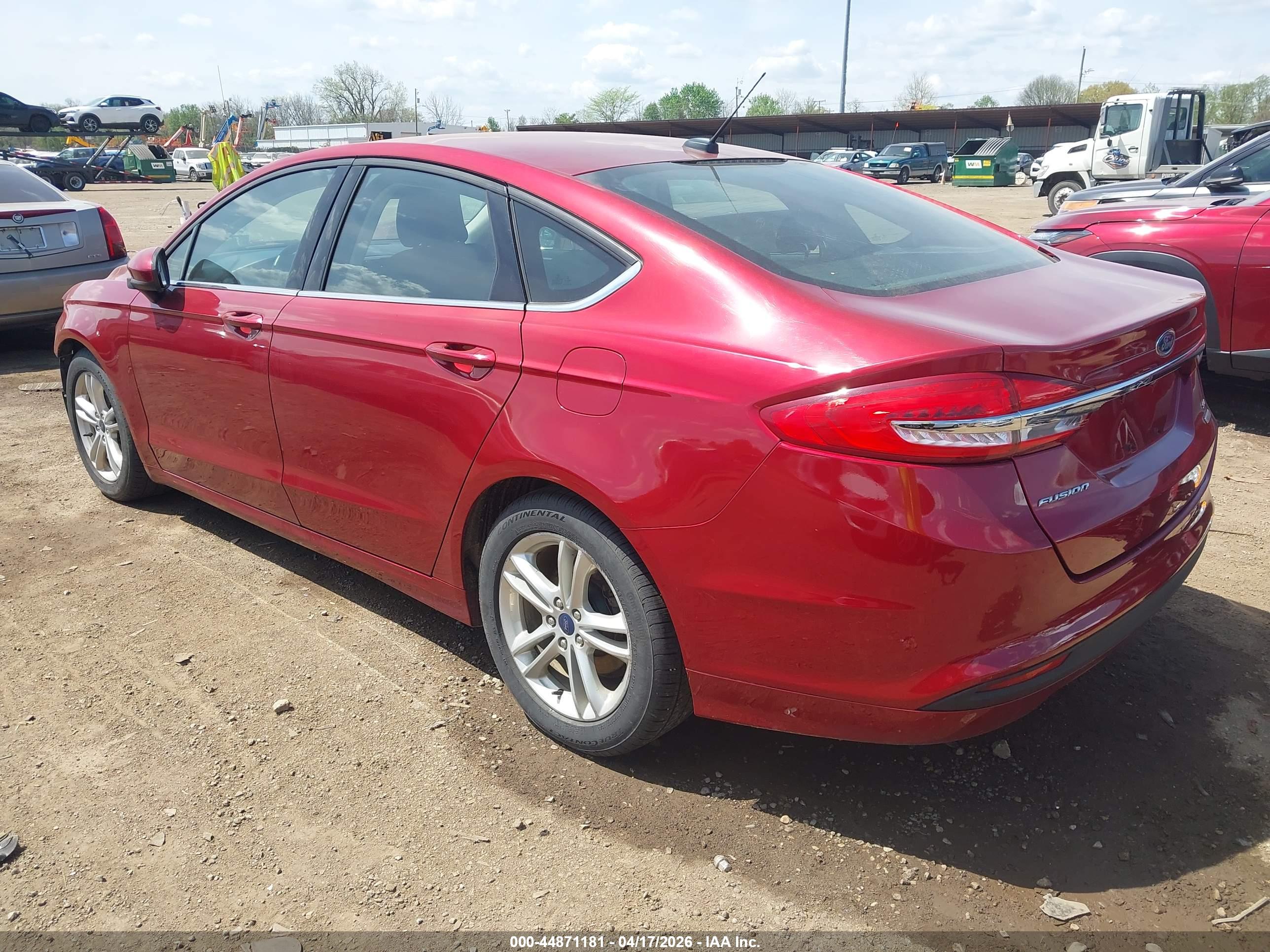 FORD FUSION image 3