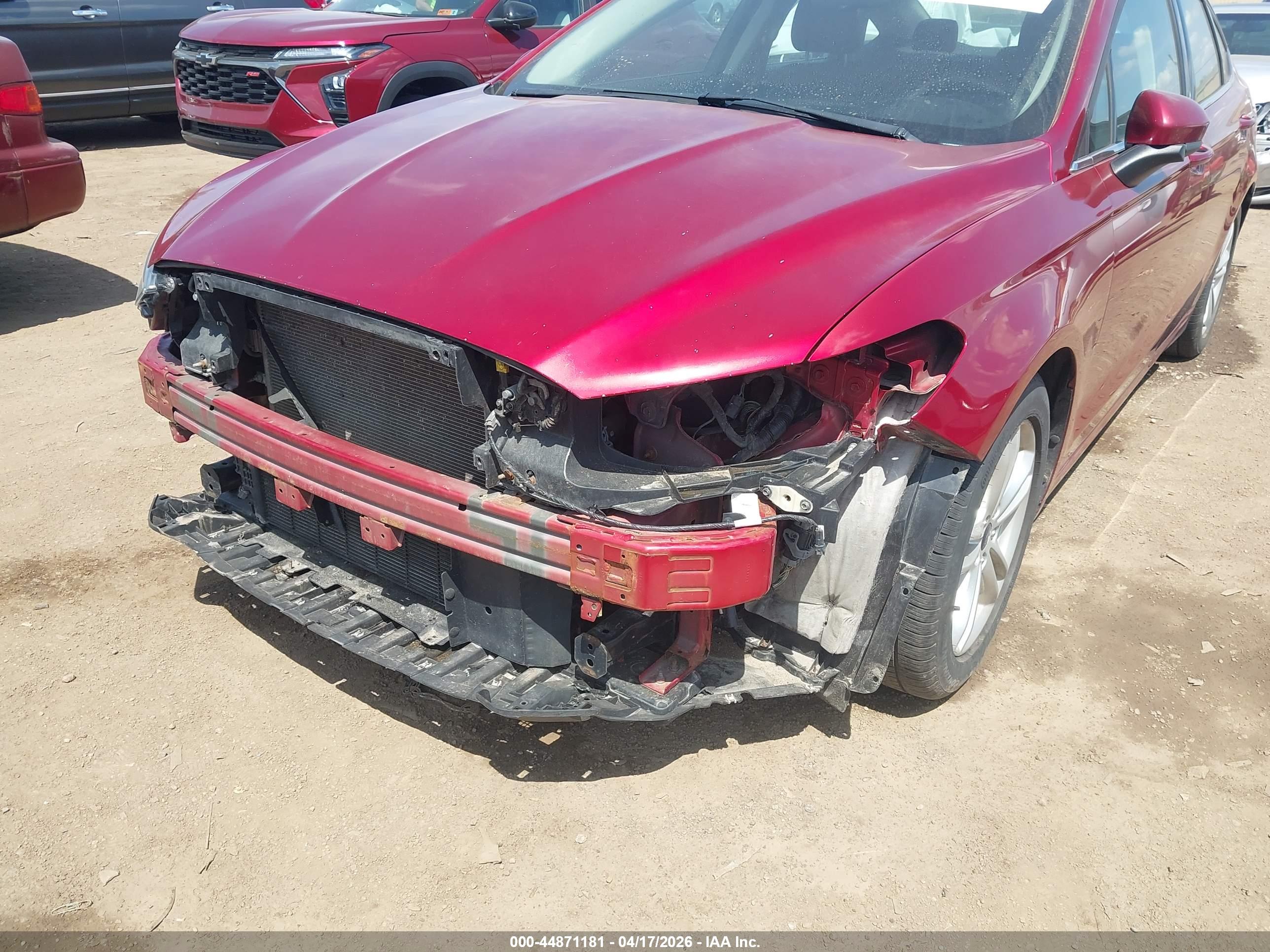 FORD FUSION image 6