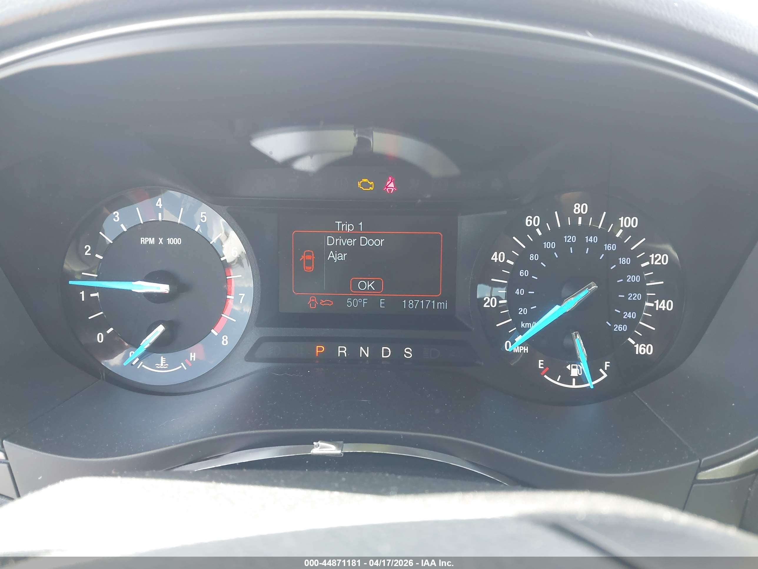 FORD FUSION image 7