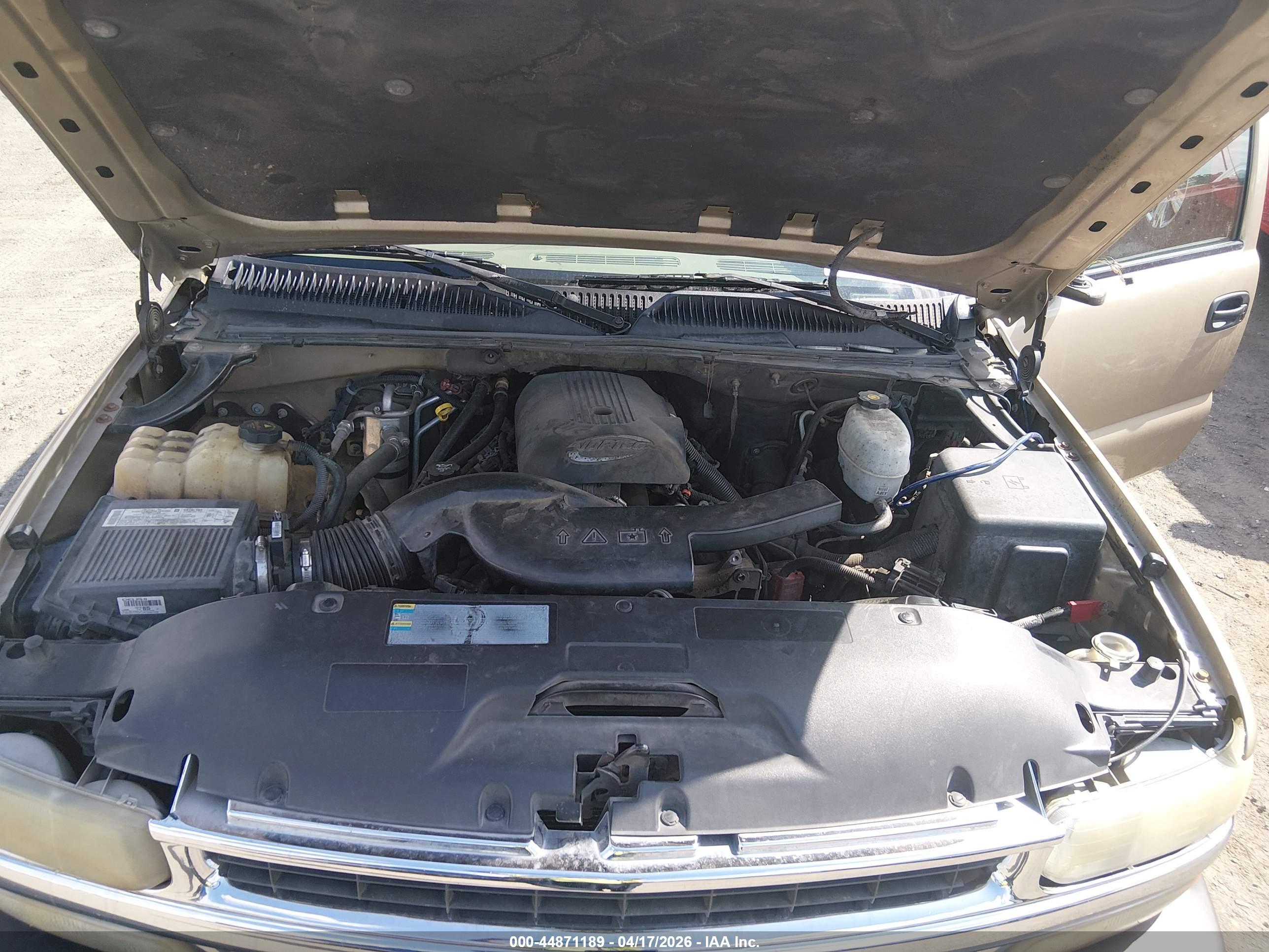 CHEVROLET TAHOE image 10