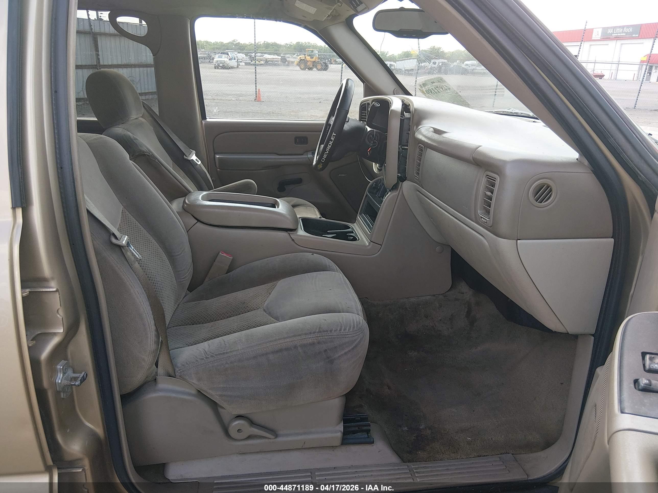 CHEVROLET TAHOE image 5