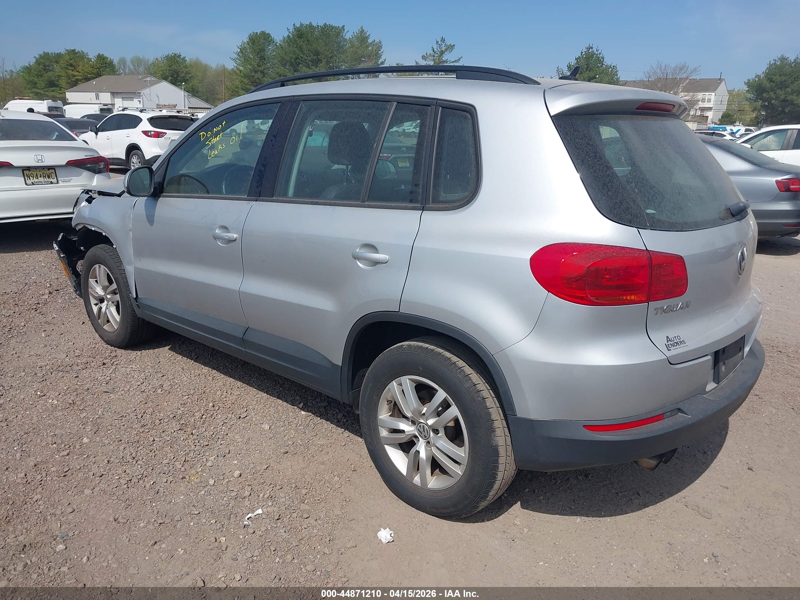 VOLKSWAGEN TIGUAN image 3