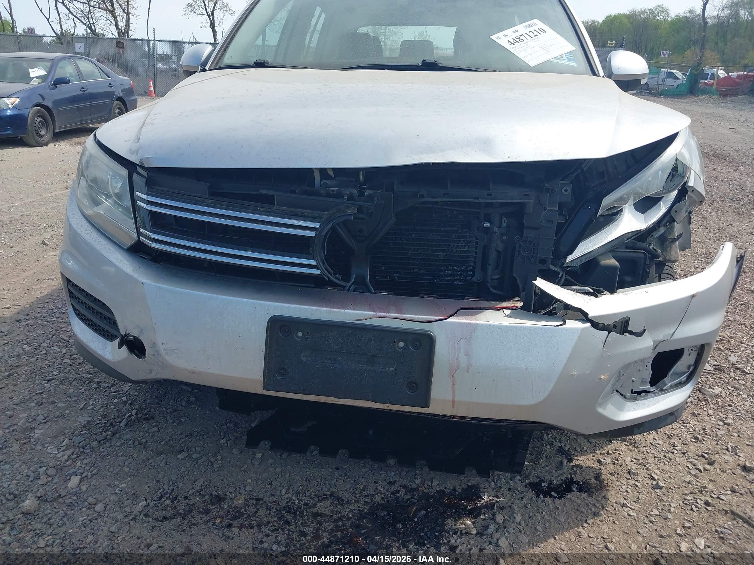 VOLKSWAGEN TIGUAN image 6