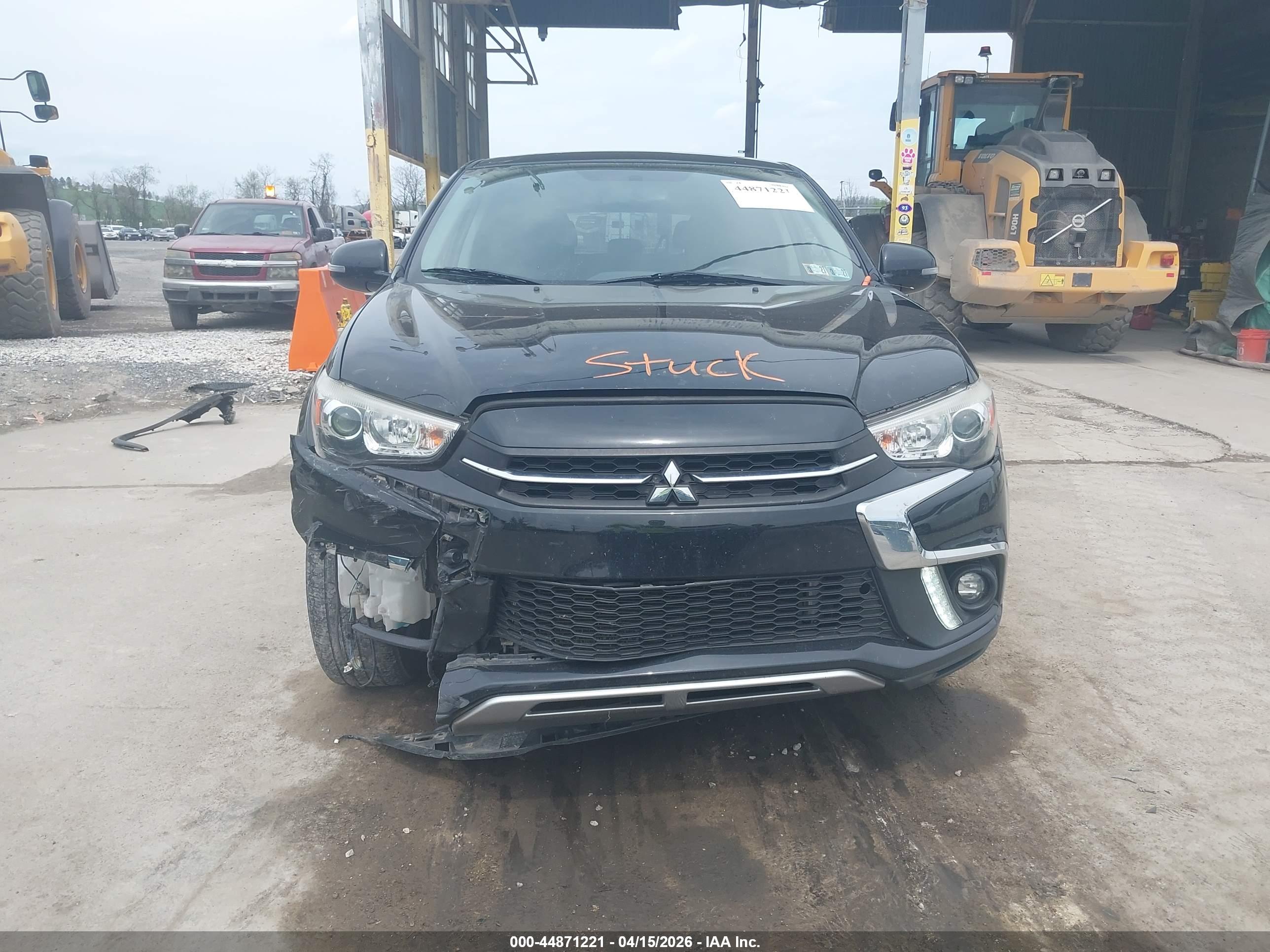 MITSUBISHI OUTLANDER image 6