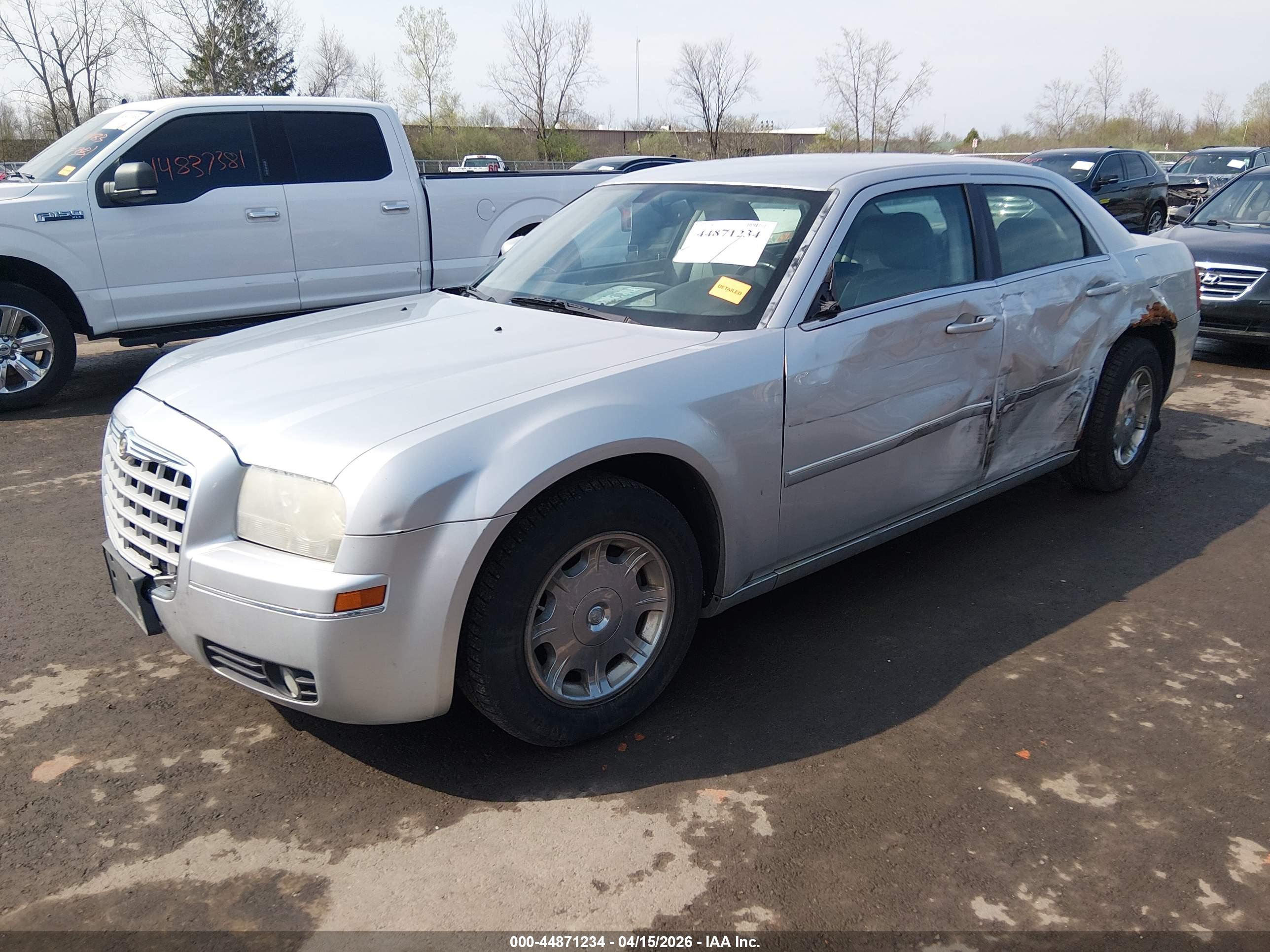 CHRYSLER 300 image 2