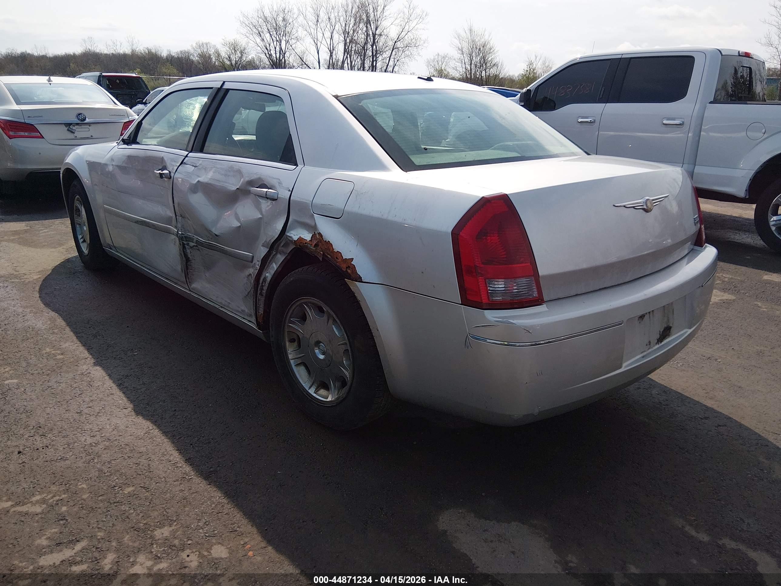 CHRYSLER 300 image 3