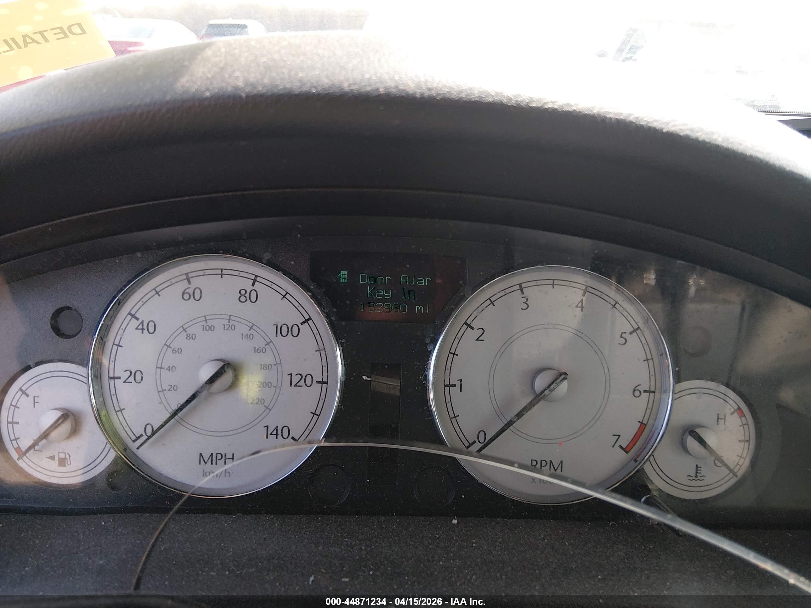 CHRYSLER 300 image 7