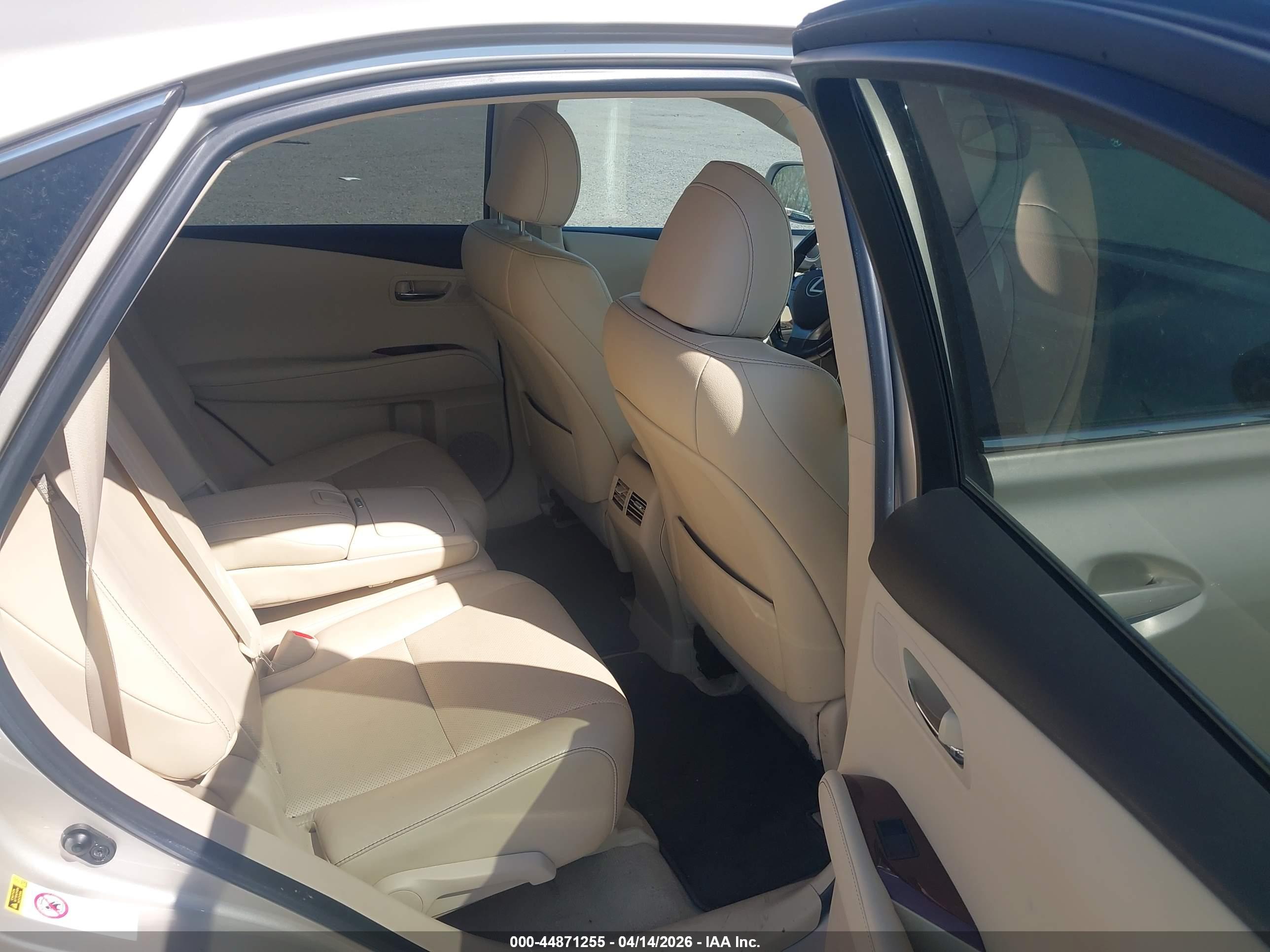 LEXUS RX image 8