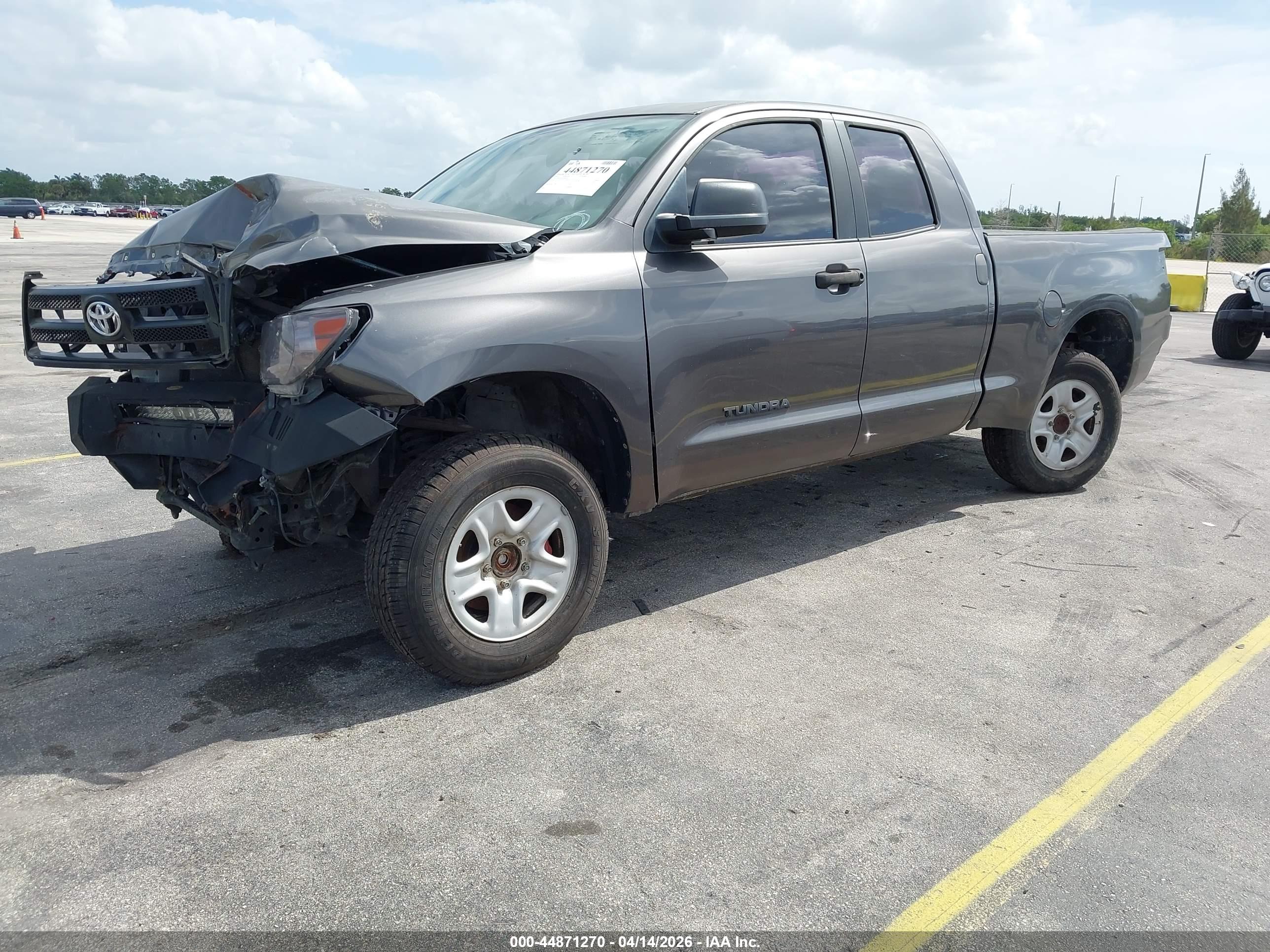 TOYOTA TUNDRA image 2