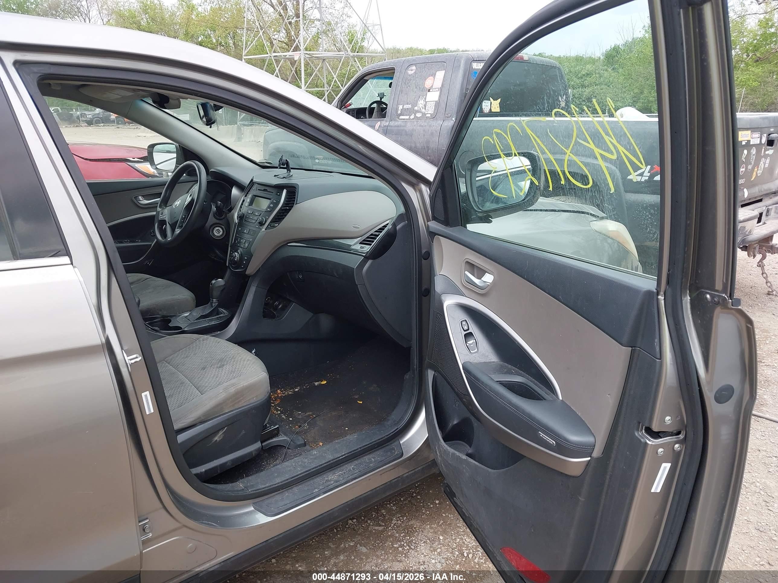 HYUNDAI SANTA image 5