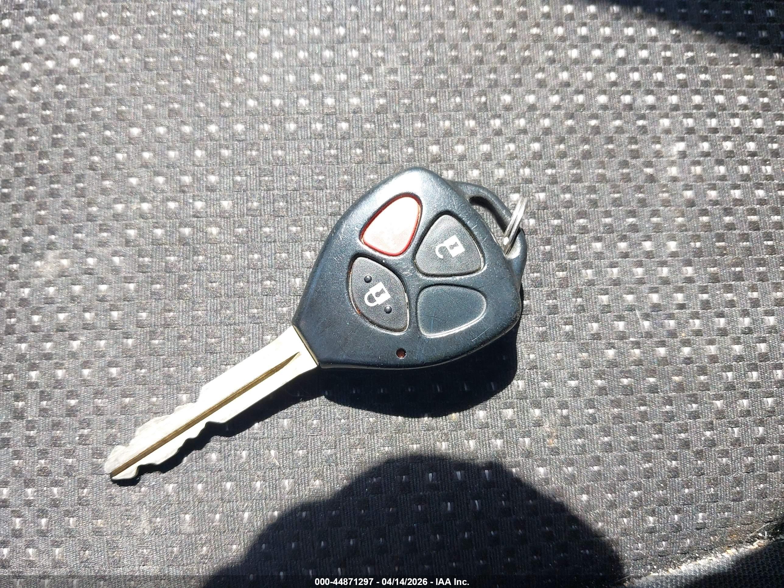 PONTIAC VIBE image 11