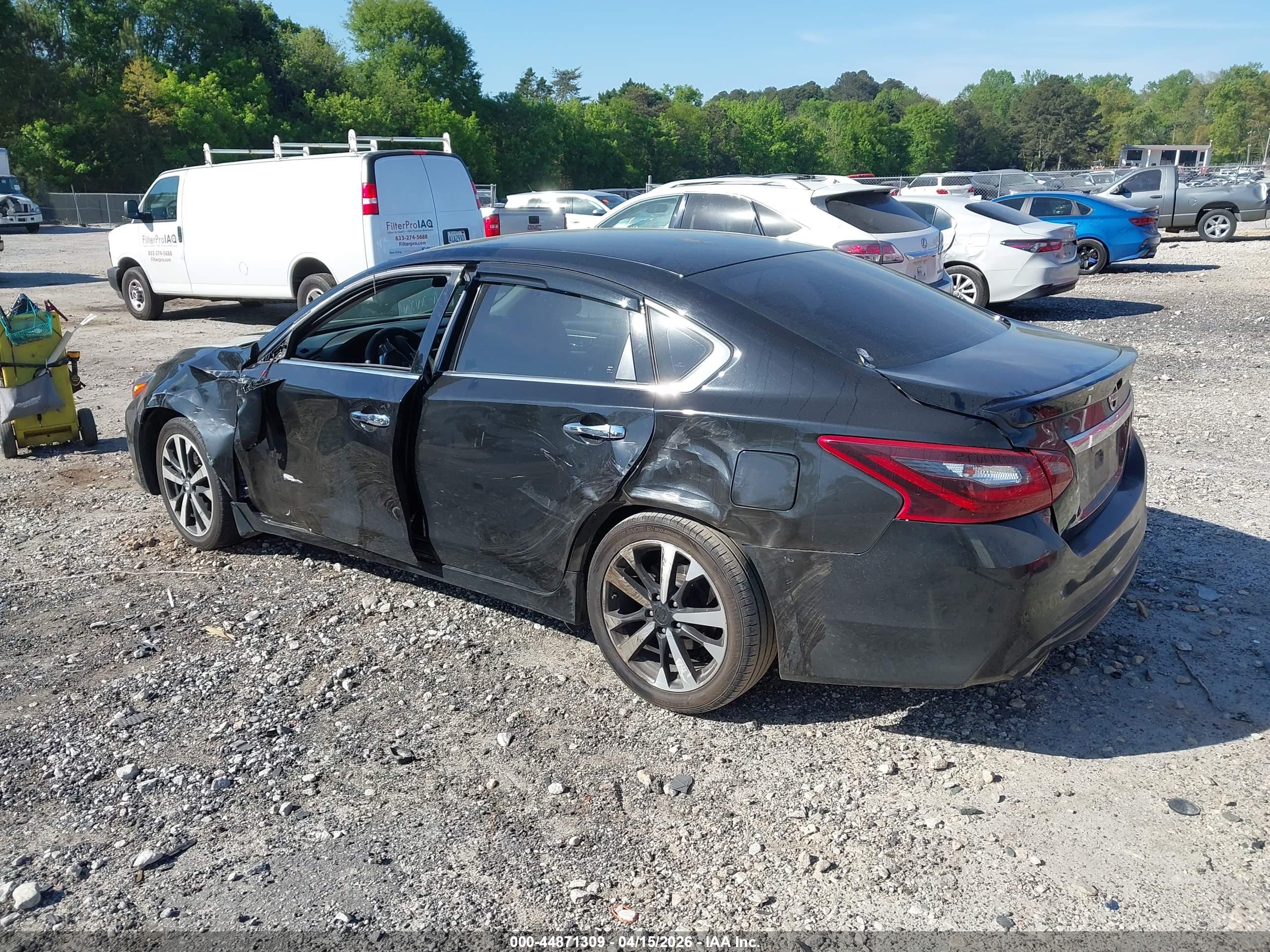 NISSAN ALTIMA image 3