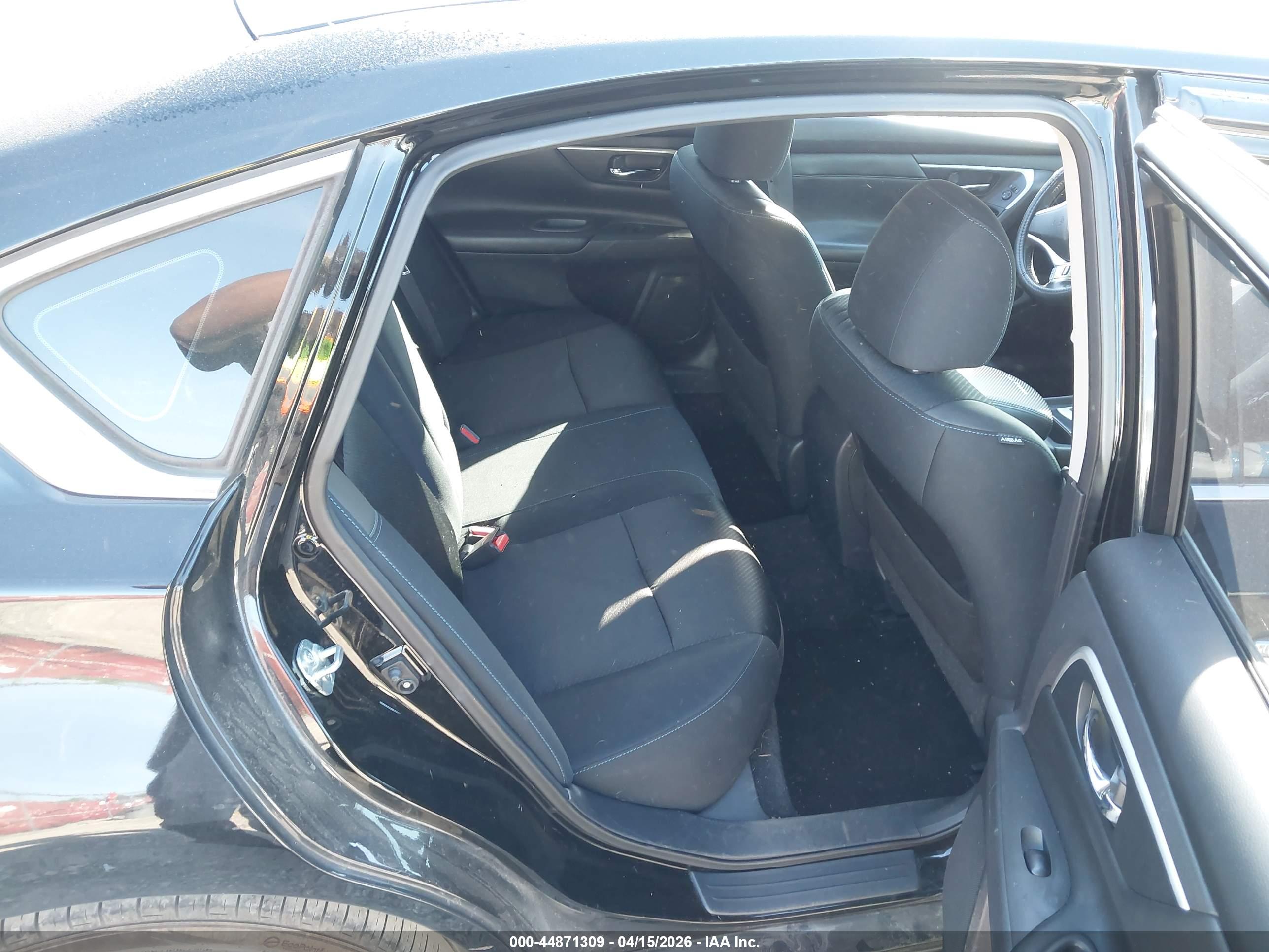 NISSAN ALTIMA image 8