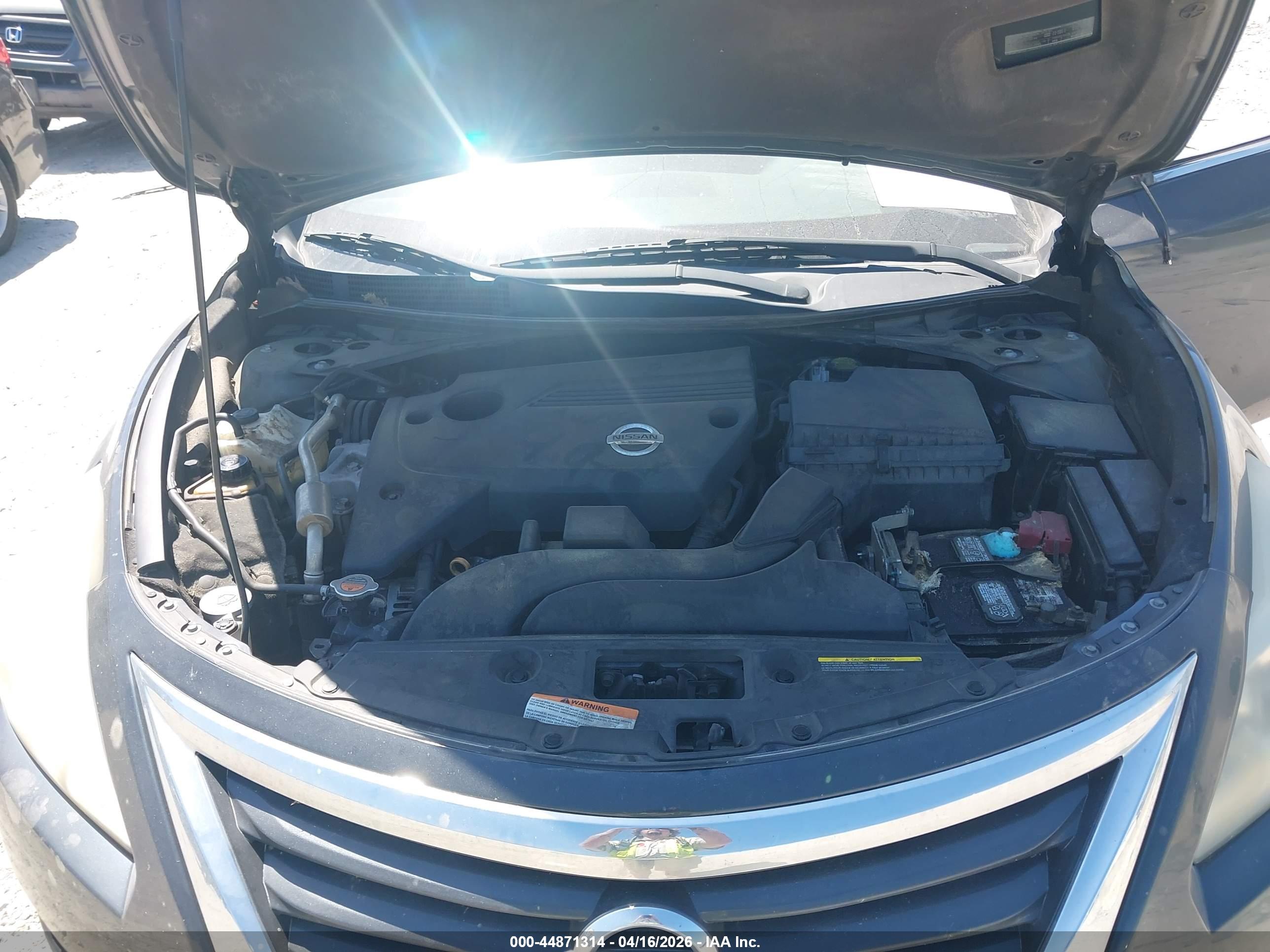 NISSAN ALTIMA image 10