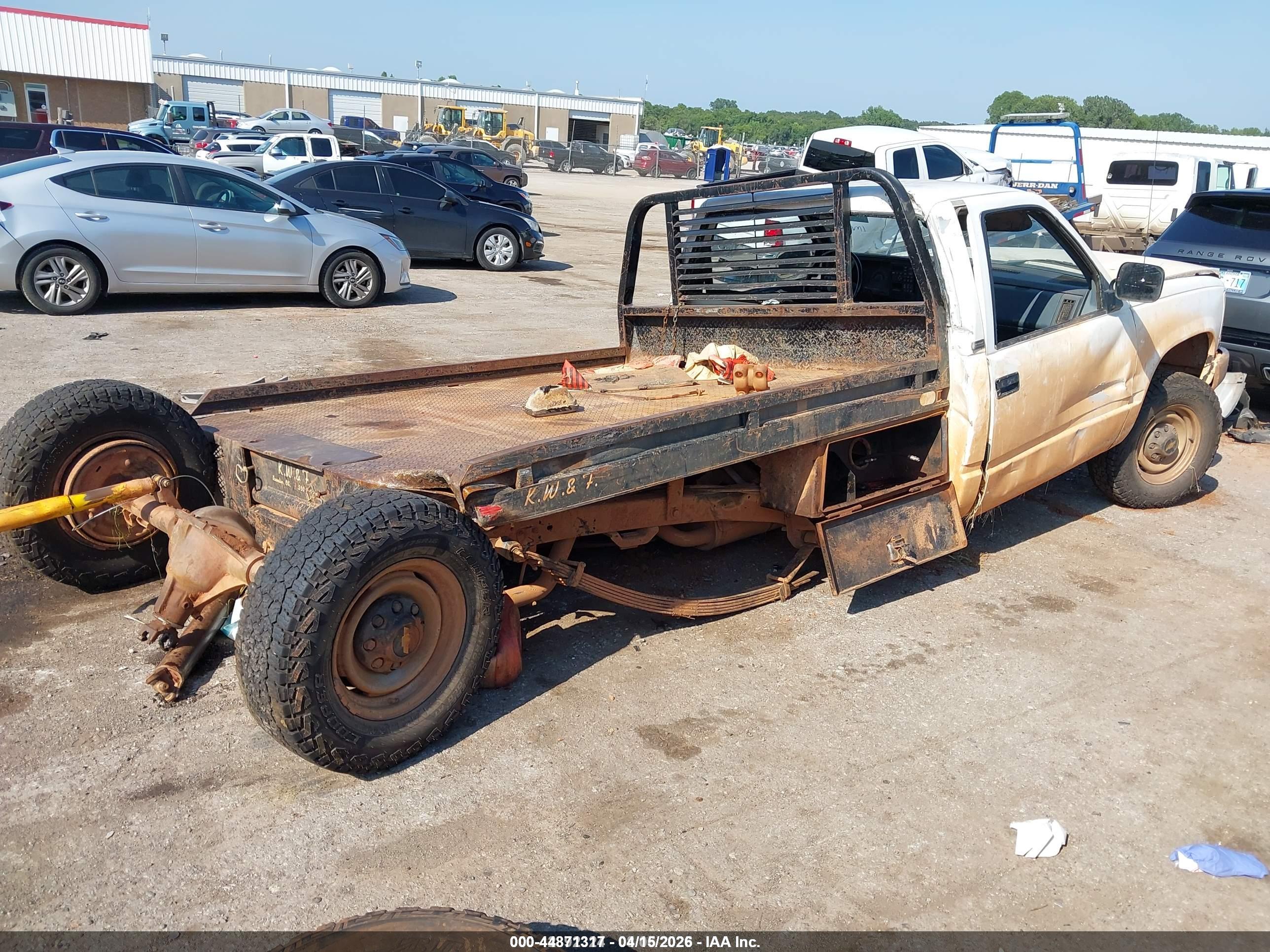 CHEVROLET GMT-400 image 4