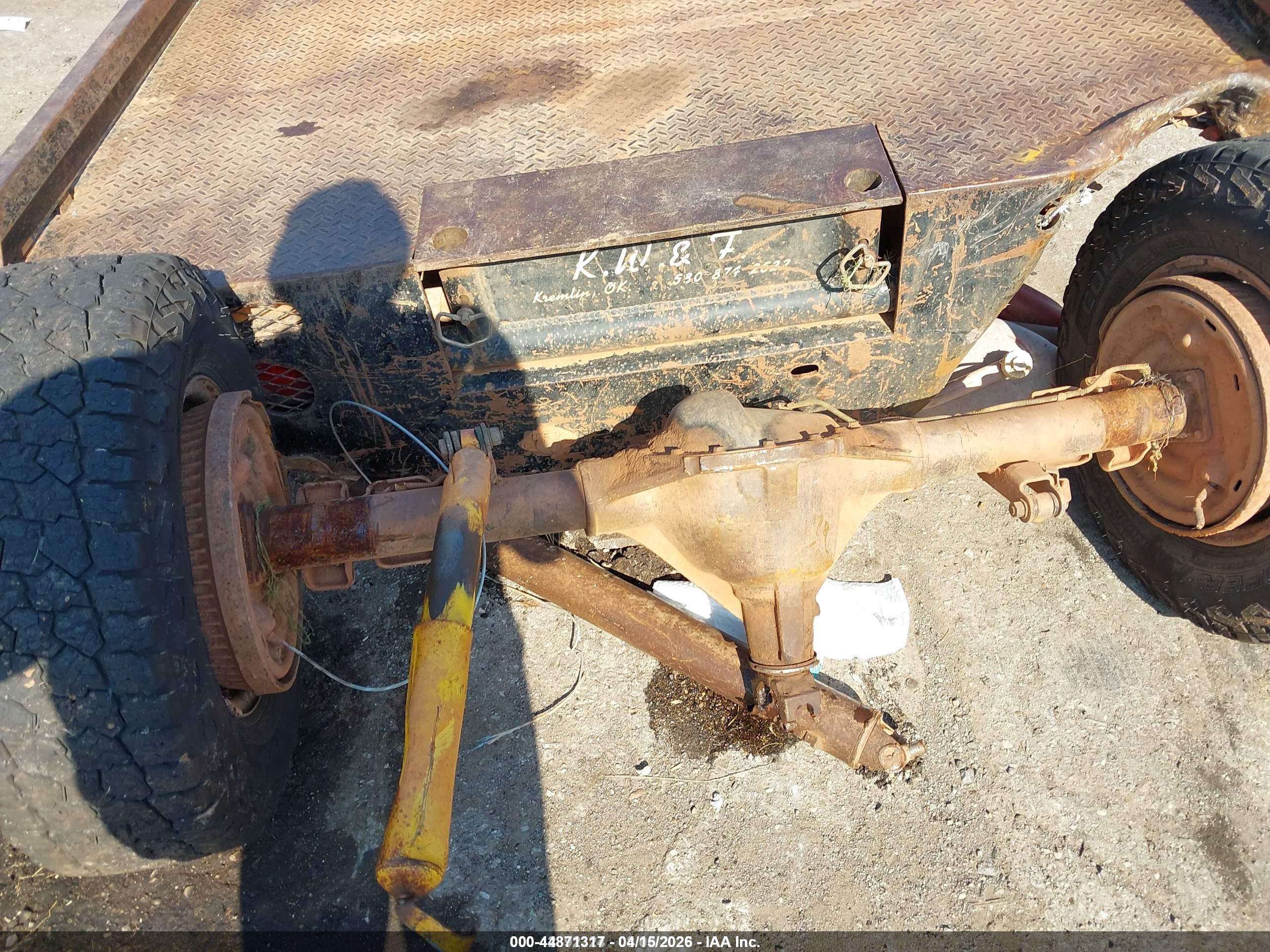 CHEVROLET GMT-400 image 6