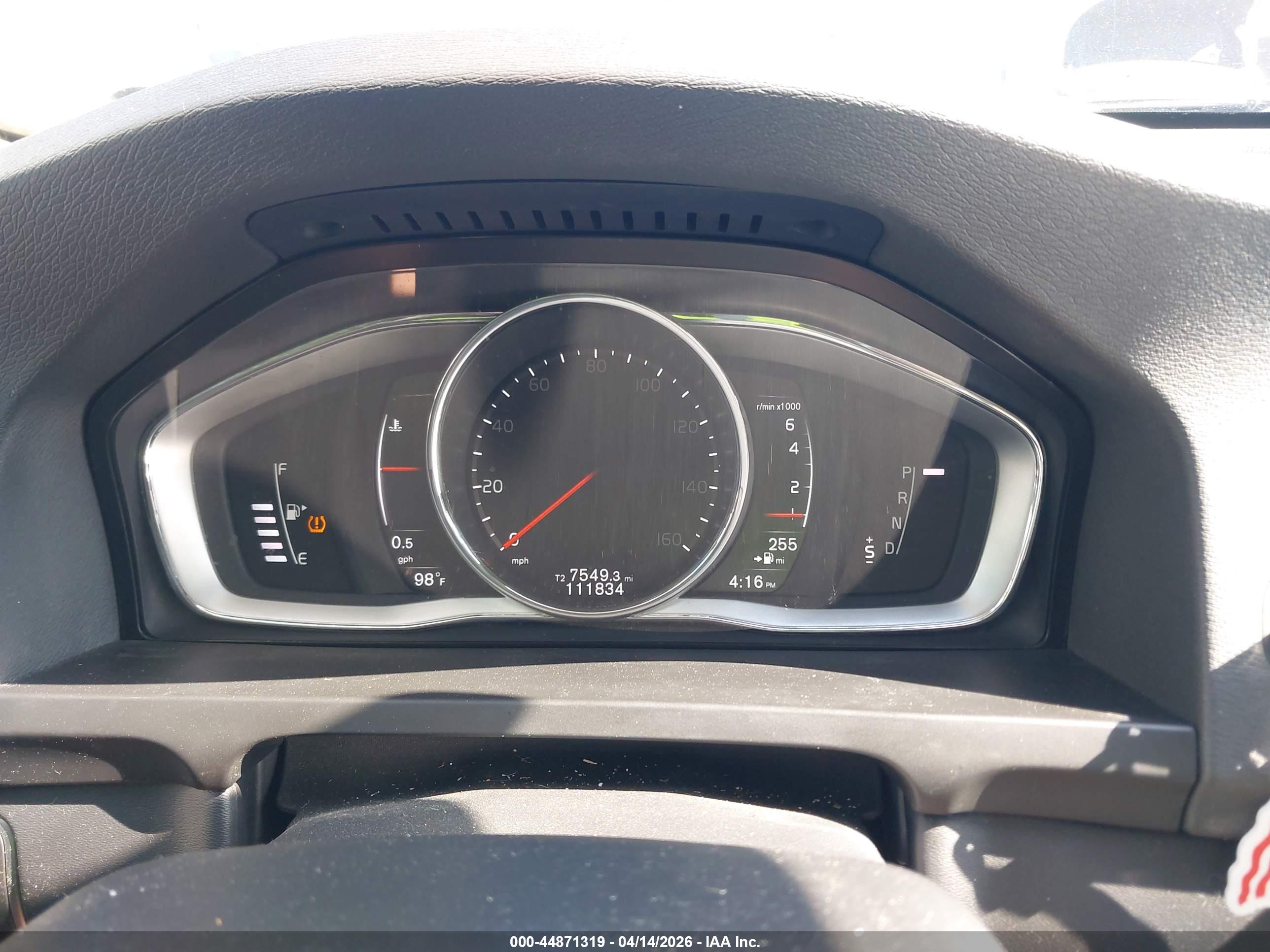 VOLVO S60 image 7
