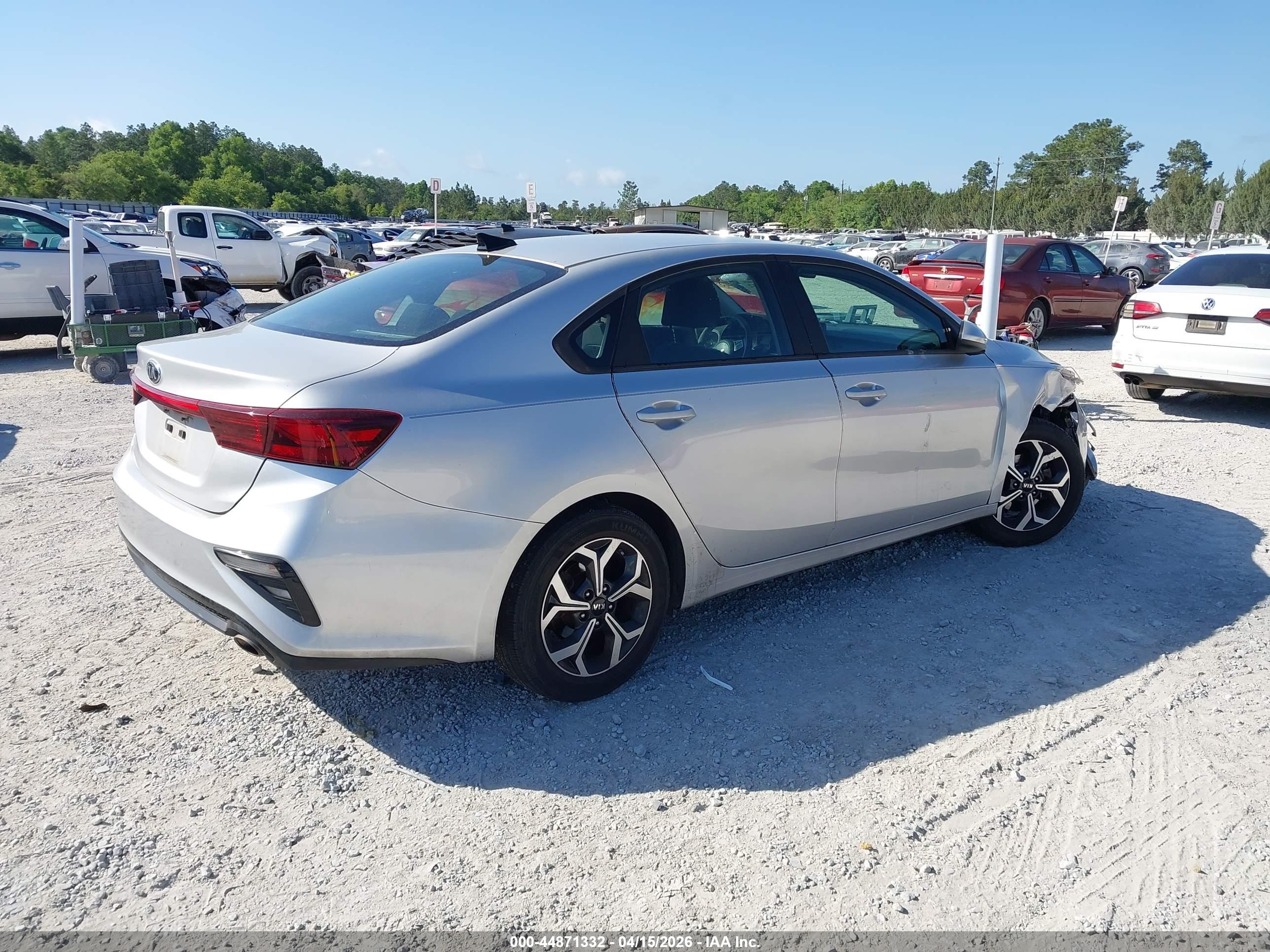 KIA FORTE image 4