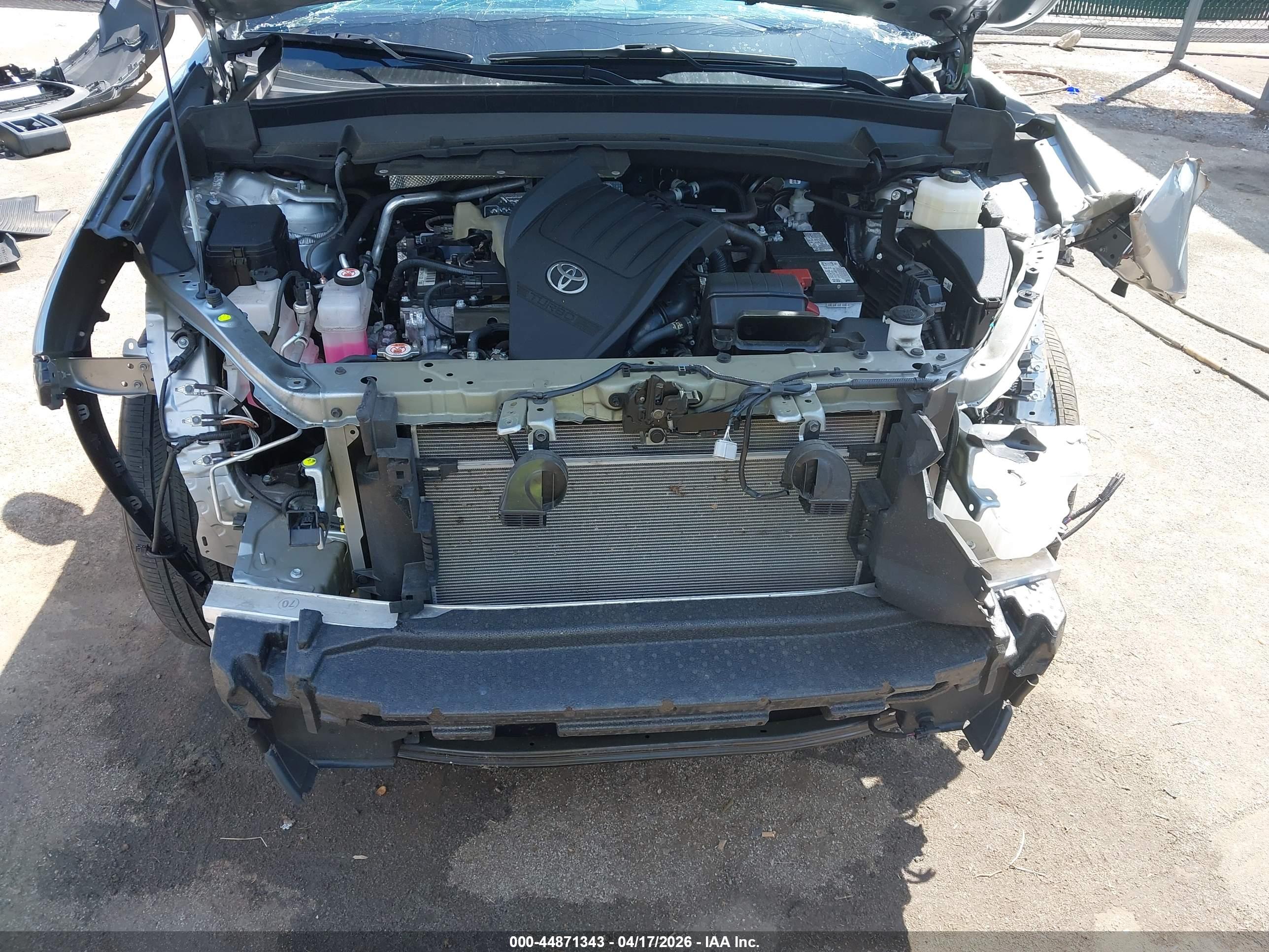 TOYOTA GRAND image 10