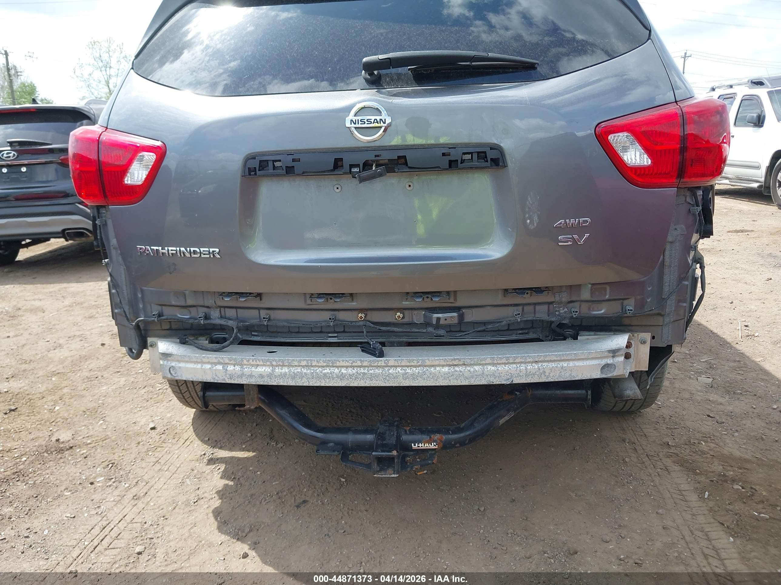 NISSAN PATHFINDER image 6