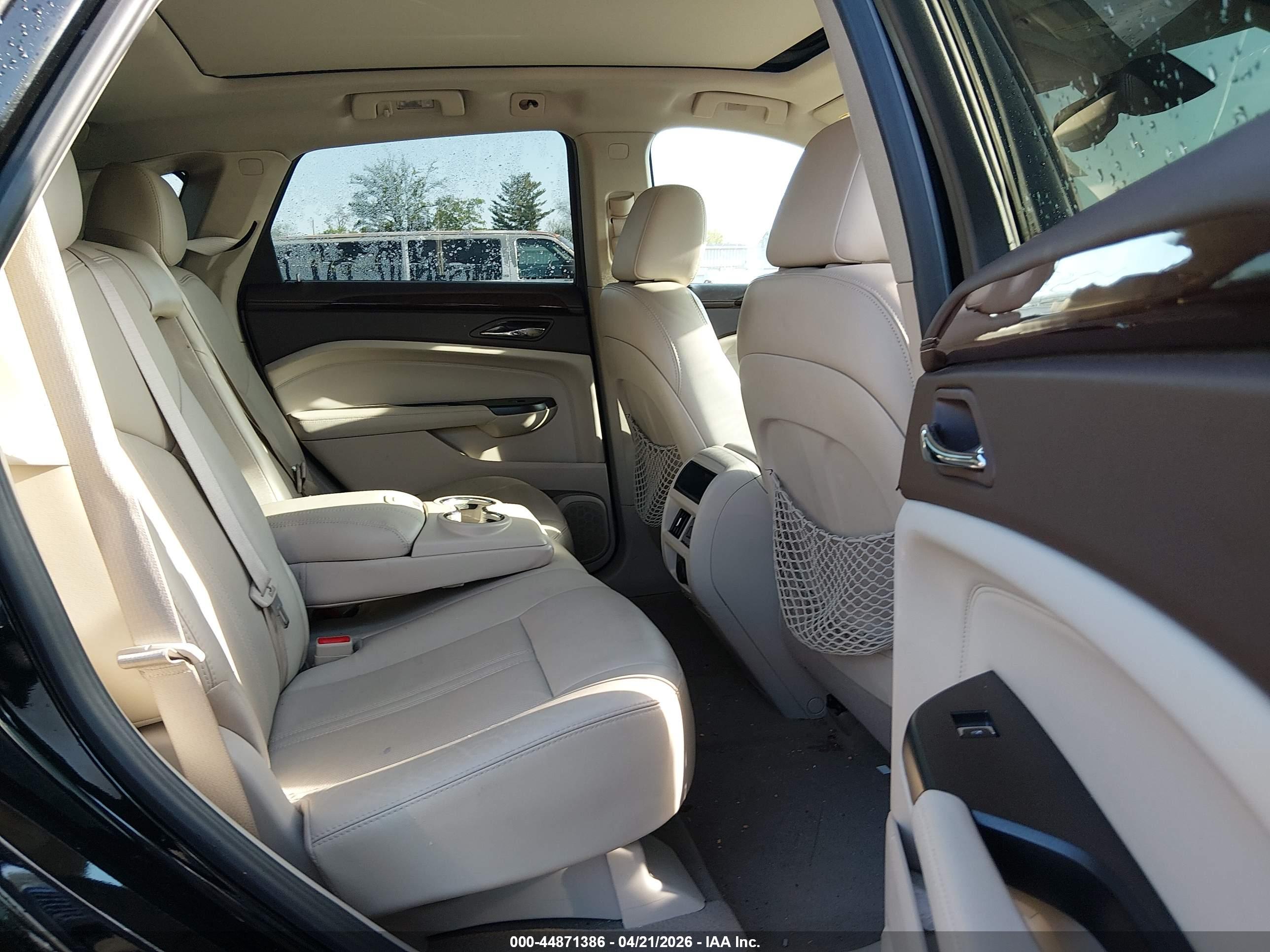 CADILLAC SRX image 8