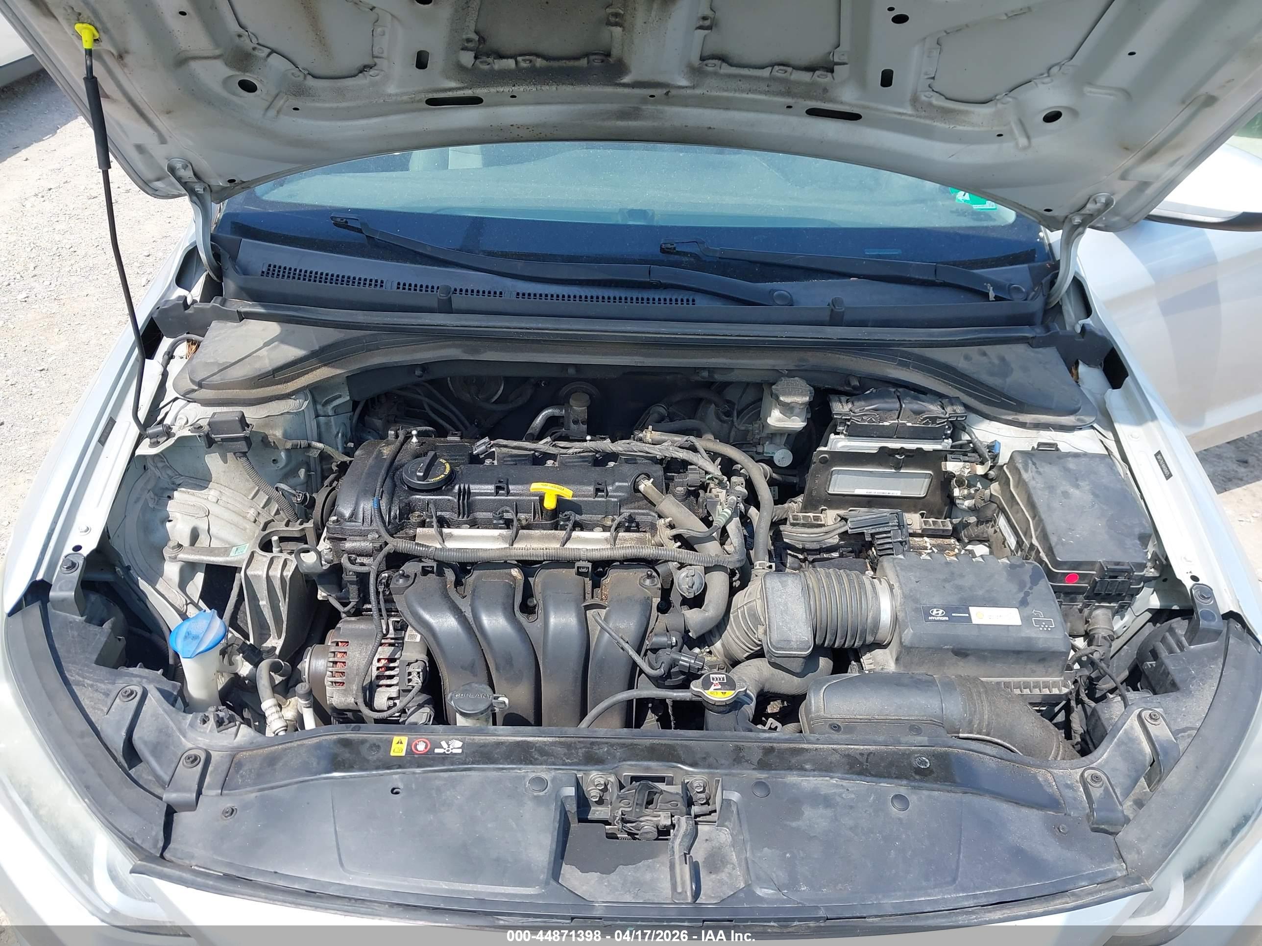 HYUNDAI ELANTRA image 10
